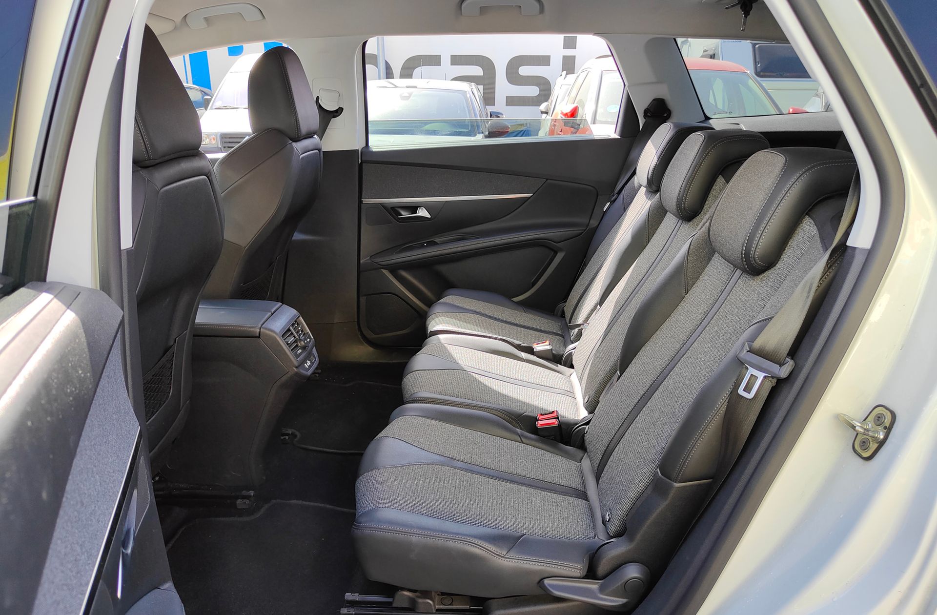Peugeot 5008 PureTech 130 Allure 7 plazas - foto 12