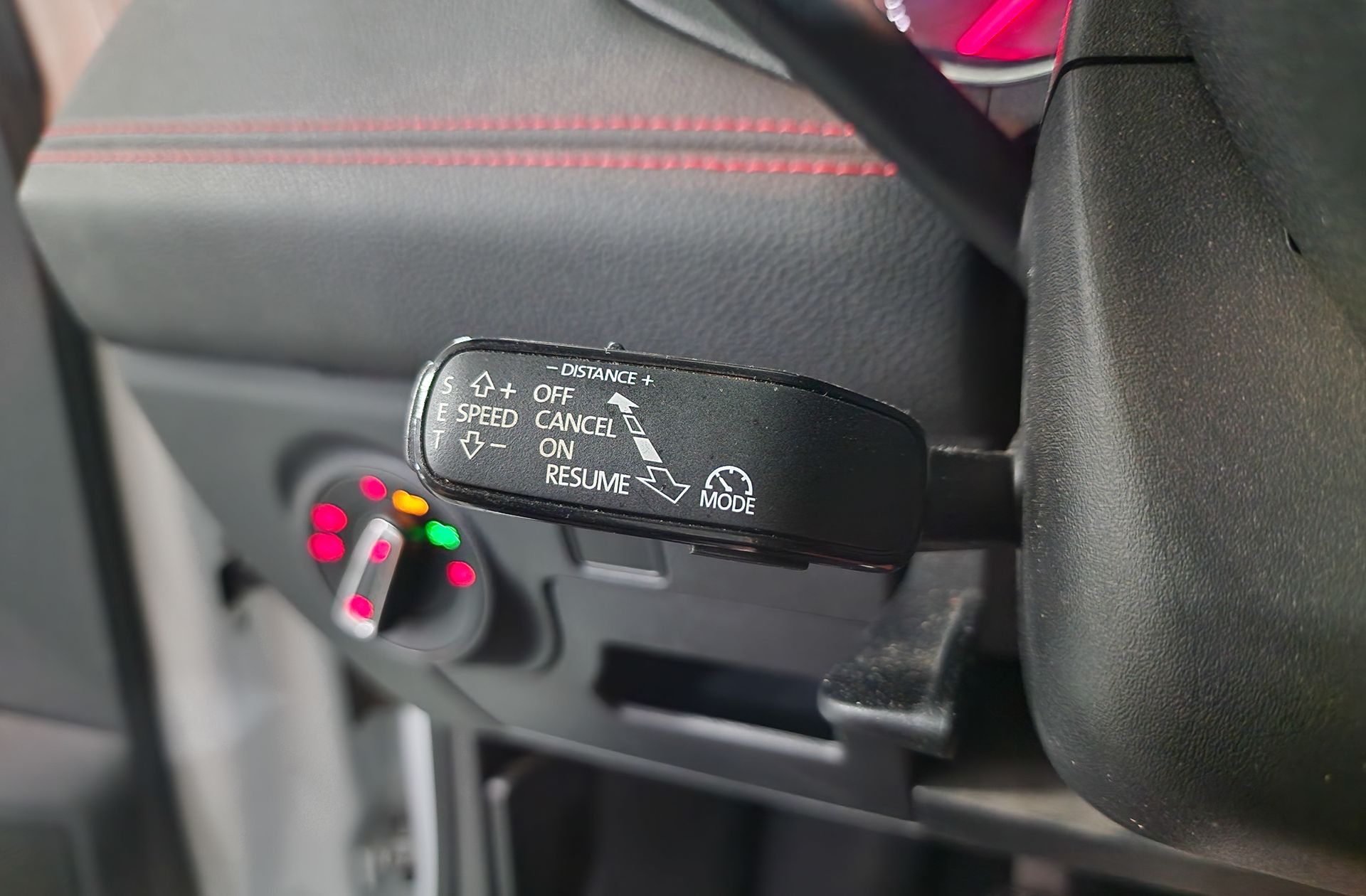 SEAT Arona 1.6 TDI Ecomotive FR - foto 30
