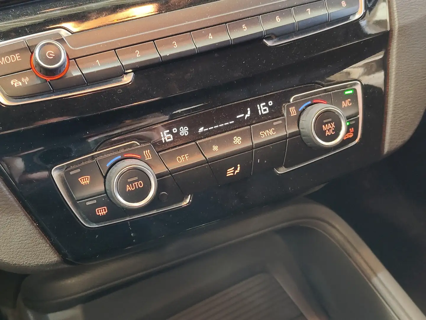 Foto BMW X1 BMW X1 sDrive18d Business (150 CV)