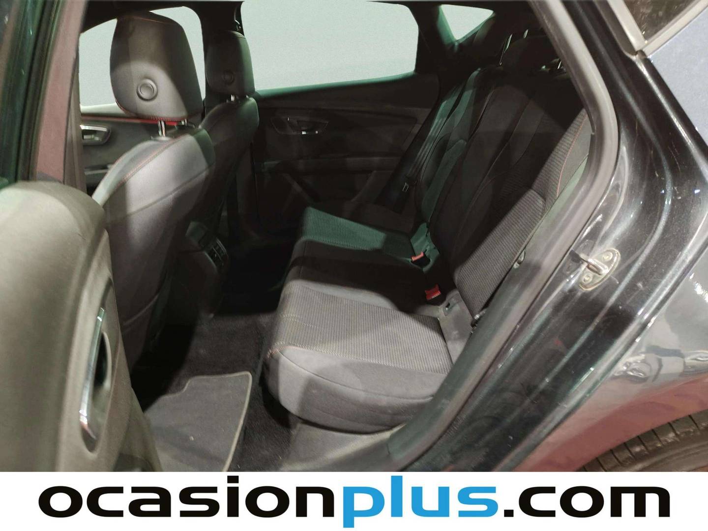 Foto asientos traseros Seat León Seat León 1.5 TGI GNC S&S FR Edition Plus DSG (130 CV)