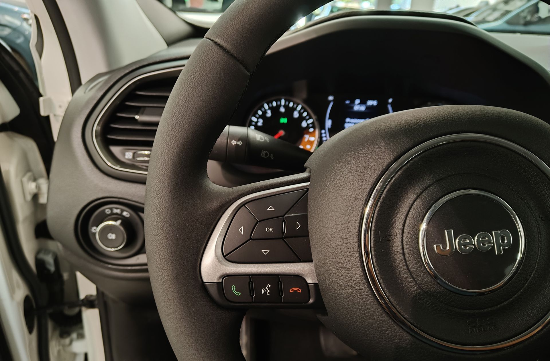 Jeep Renegade eHybrid Longitude ATX - foto 20