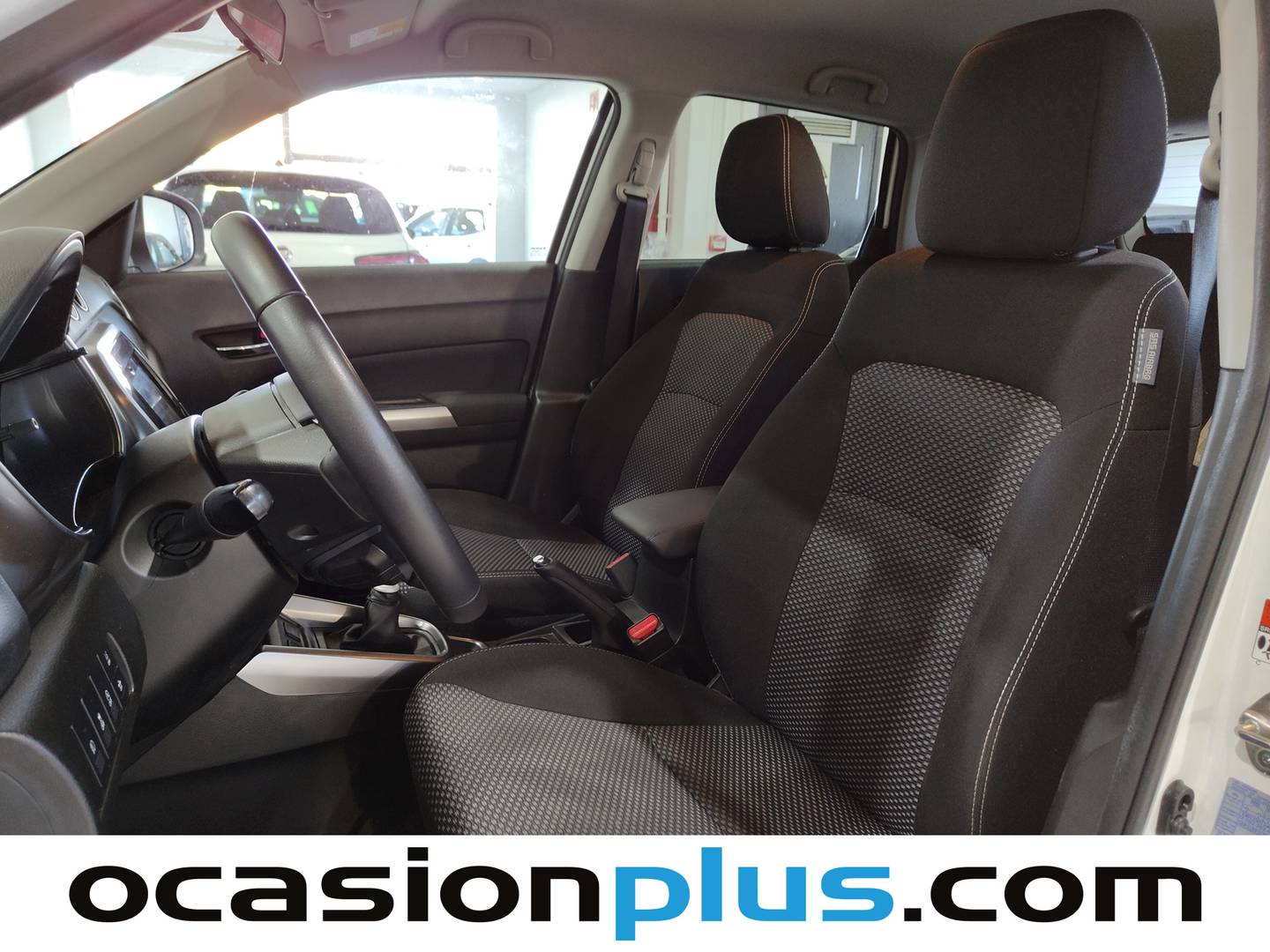 Foto asientos delanteros Suzuki Vitara Suzuki Vitara 1.4 T Mild Hybrid GLX (129 CV)