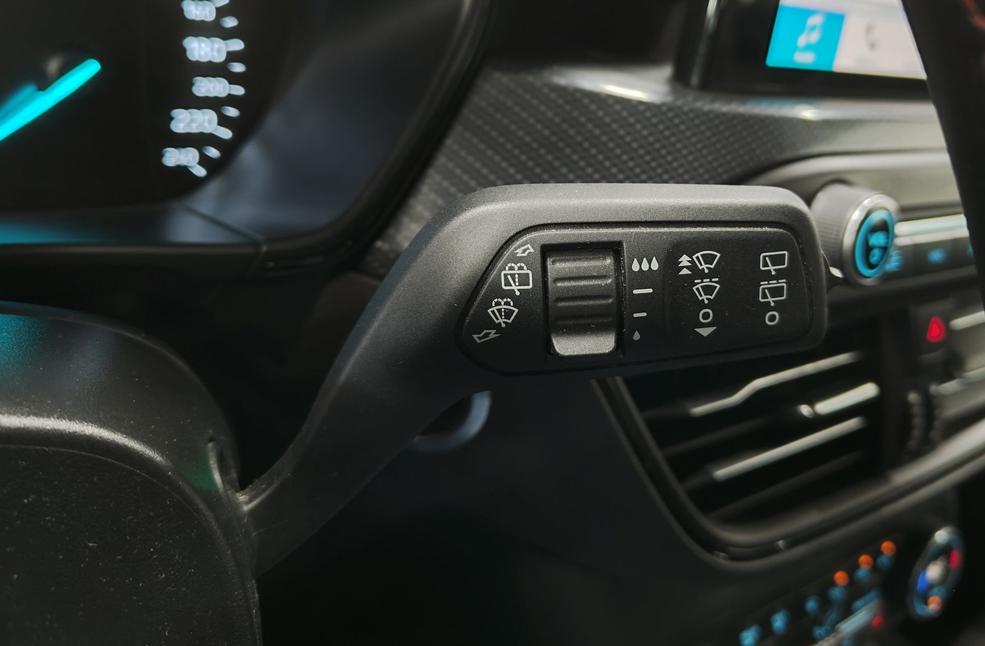 Ford Focus SportBreak 1.0 EcoBoost ST-Line ST-Line - foto 31