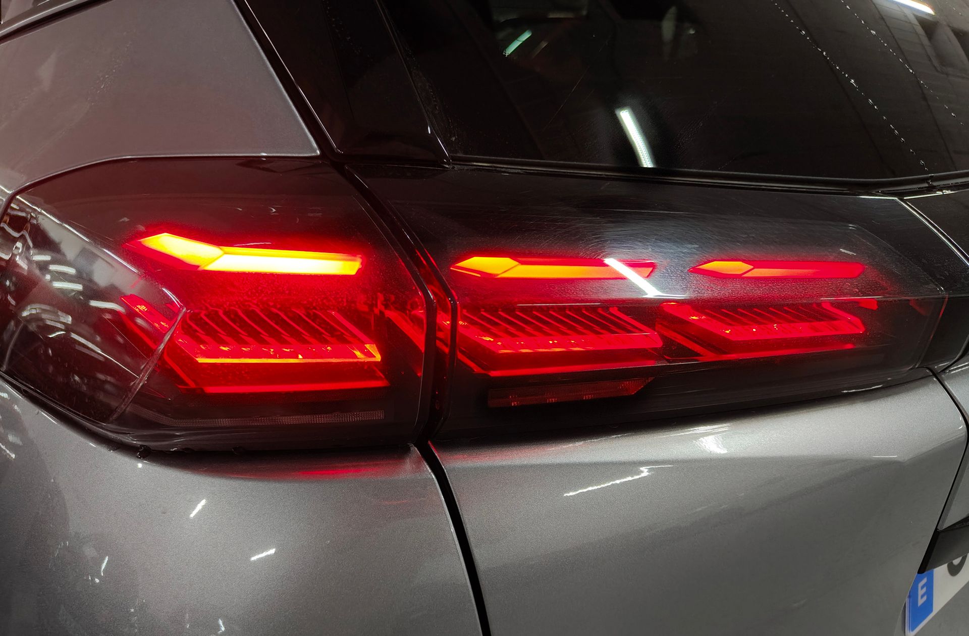 Peugeot 2008 Allure Hybrid eDCS6 - foto 16