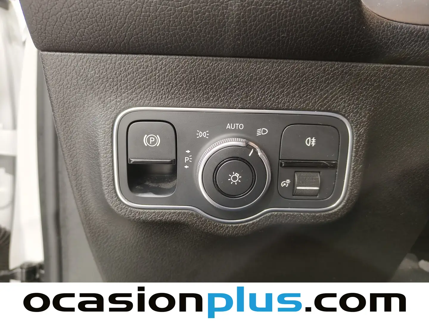 Foto Mercedes GLB Mercedes-Benz GLB 200 d (150 CV) Pack AMG 7 Plazas