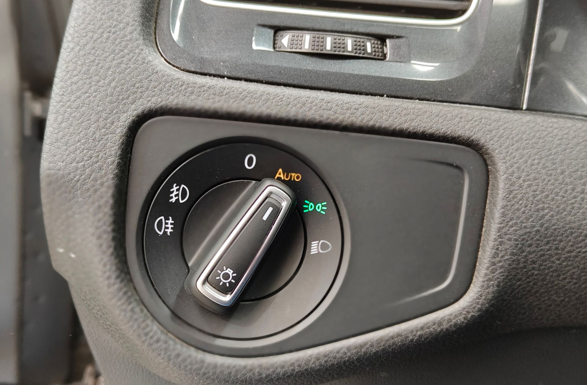 Volkswagen Golf Variant Advance 2.0 TDI DSG - foto 25