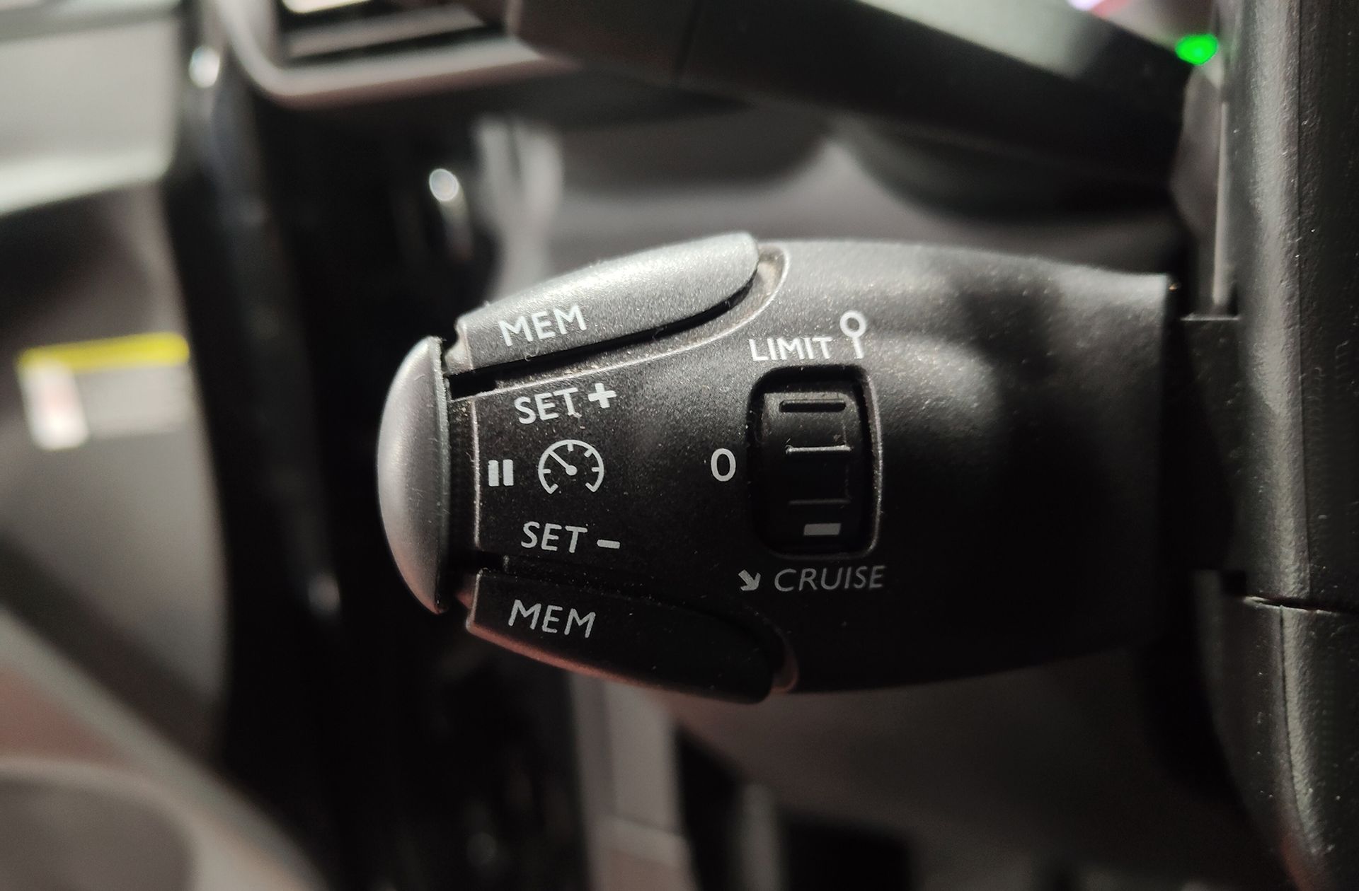 Citroën Berlingo BlueHDi 100 Talla M Shine - foto 24