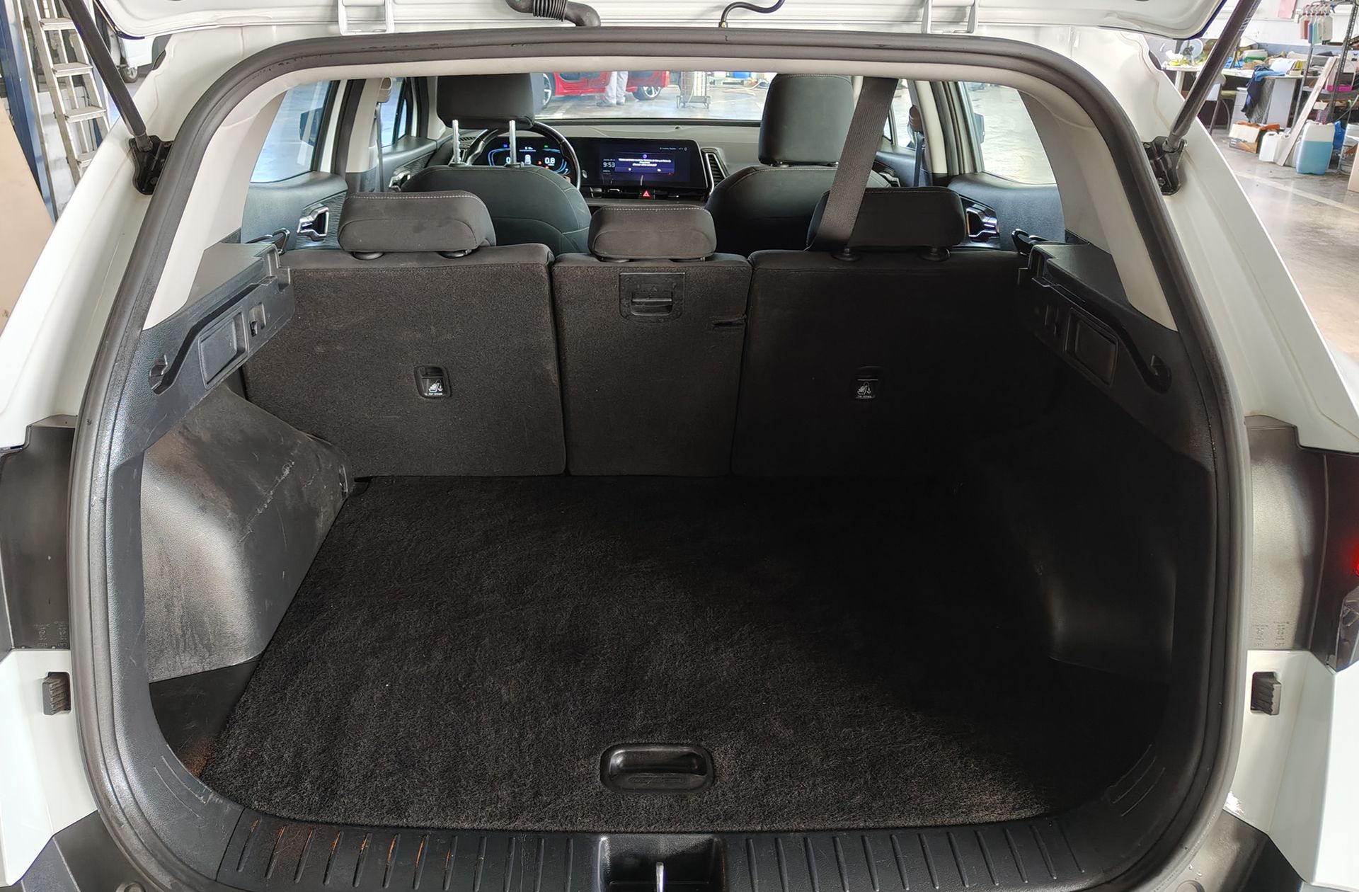 Kia Sportage 1.6 CRDi MHEV Business 4x2 - foto 17