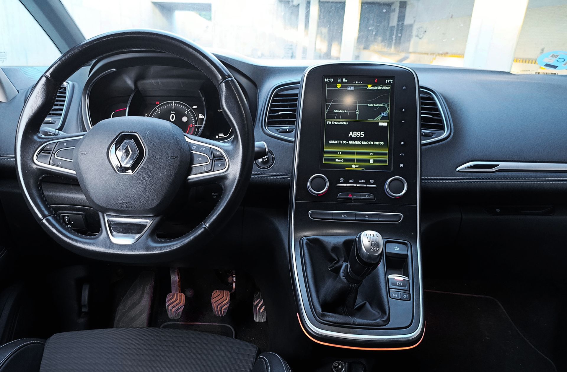 Renault Grand Scénic Zen Energy dCi 7 plazas - foto 10