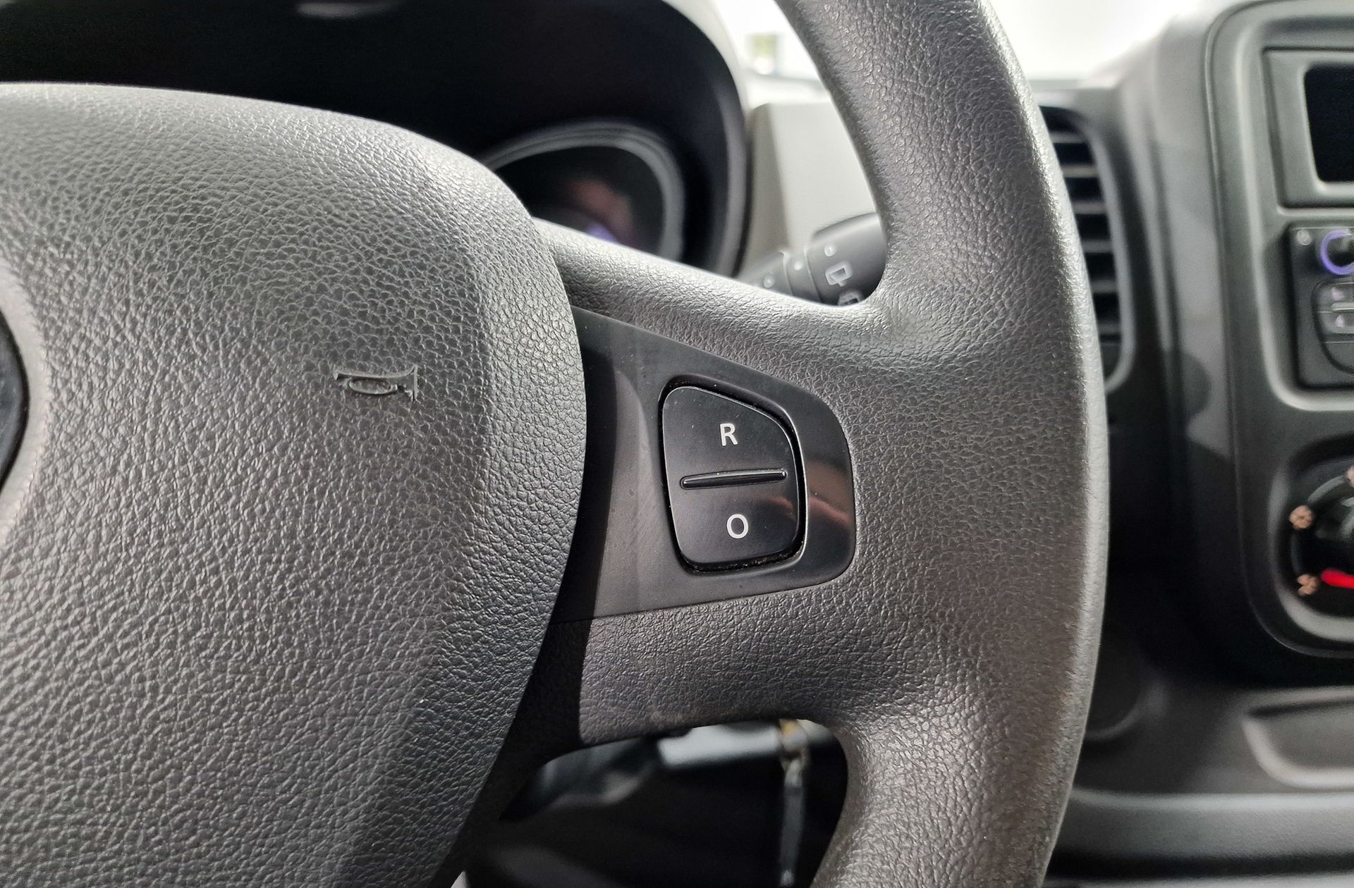 Renault Trafic Passenger dCi Energy - foto 21