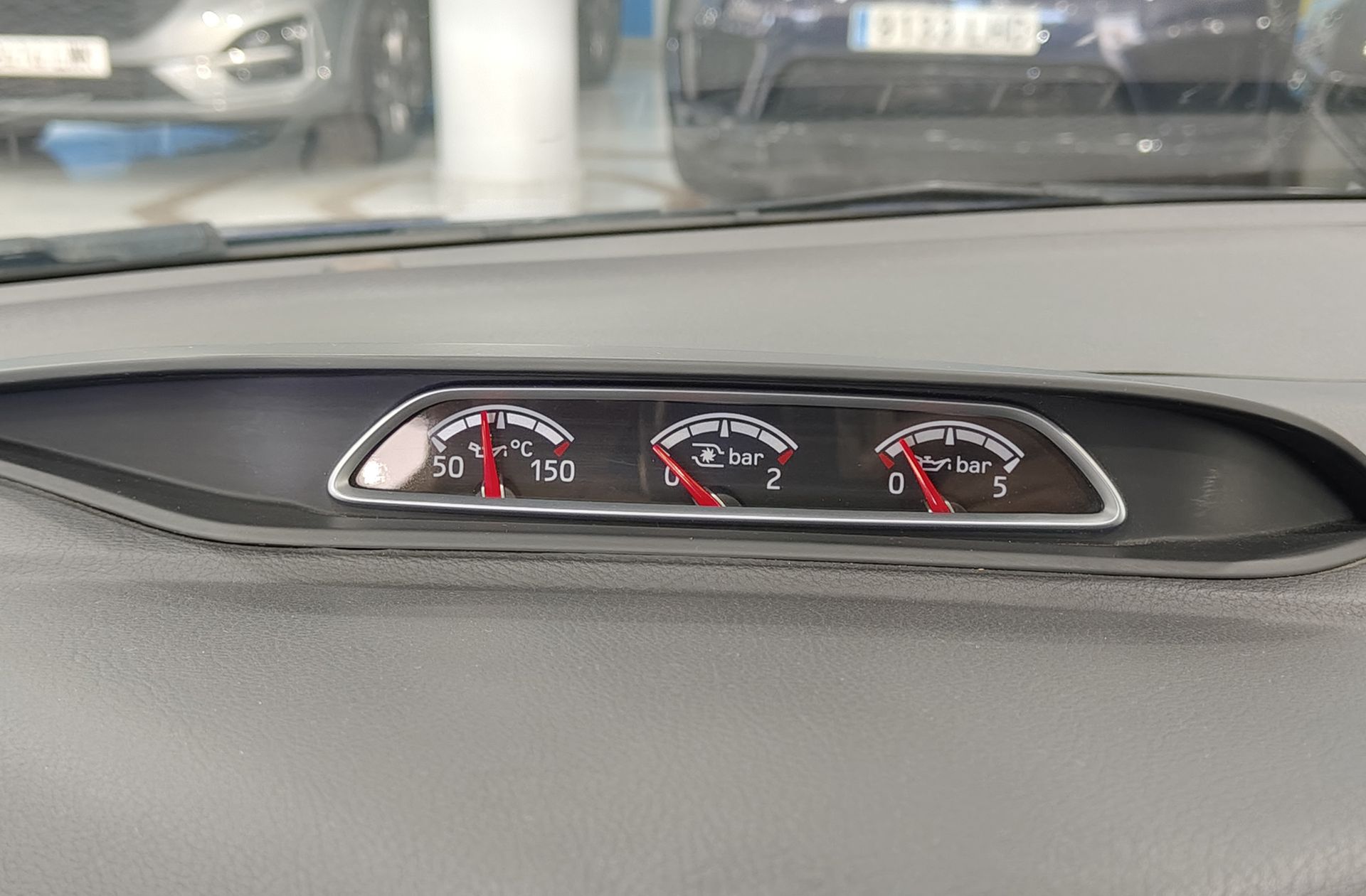 Ford Focus 2.0 EcoBoost ST - foto 9