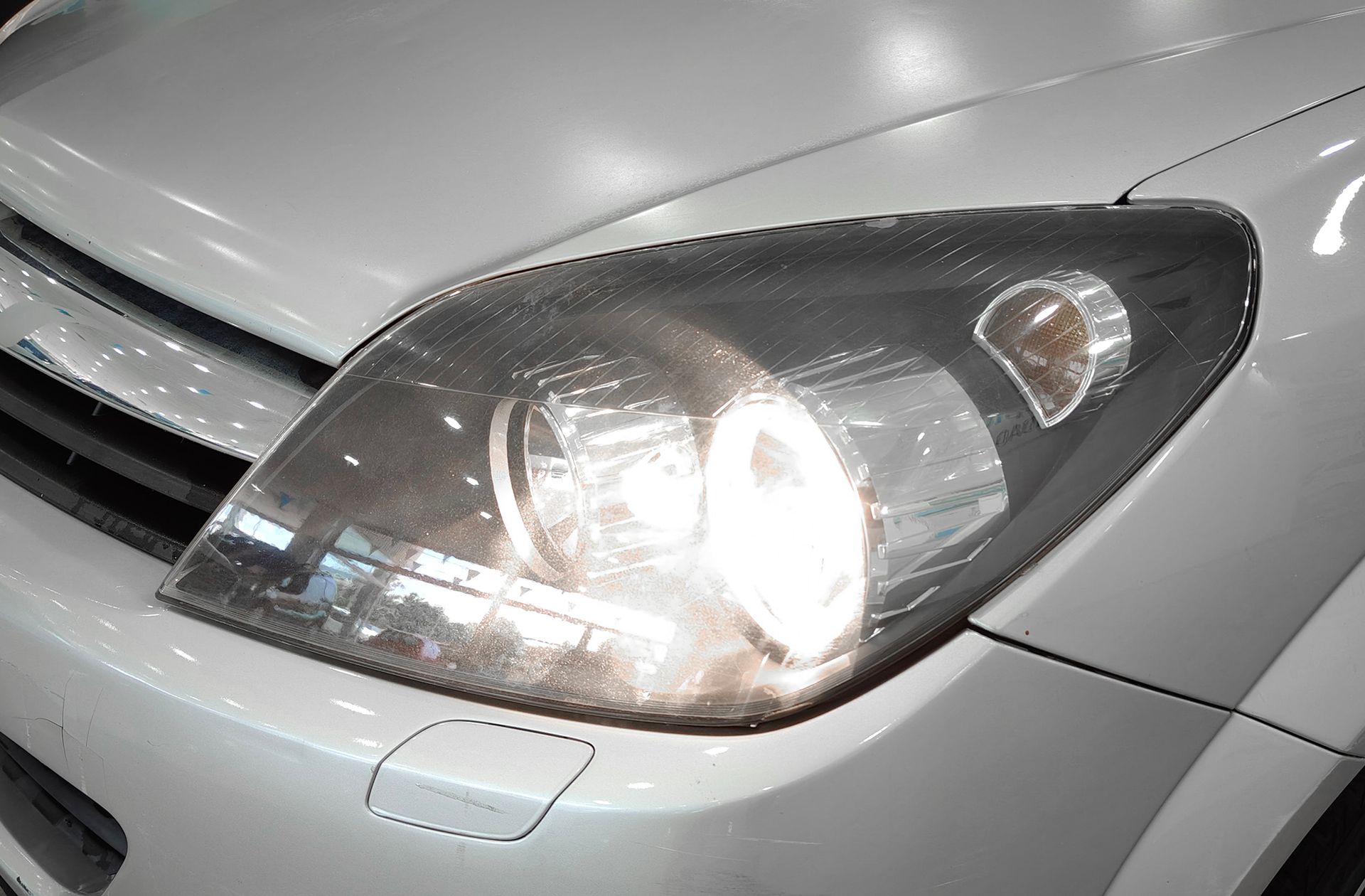 Opel Astra GTC 1.6 Sport - foto 11