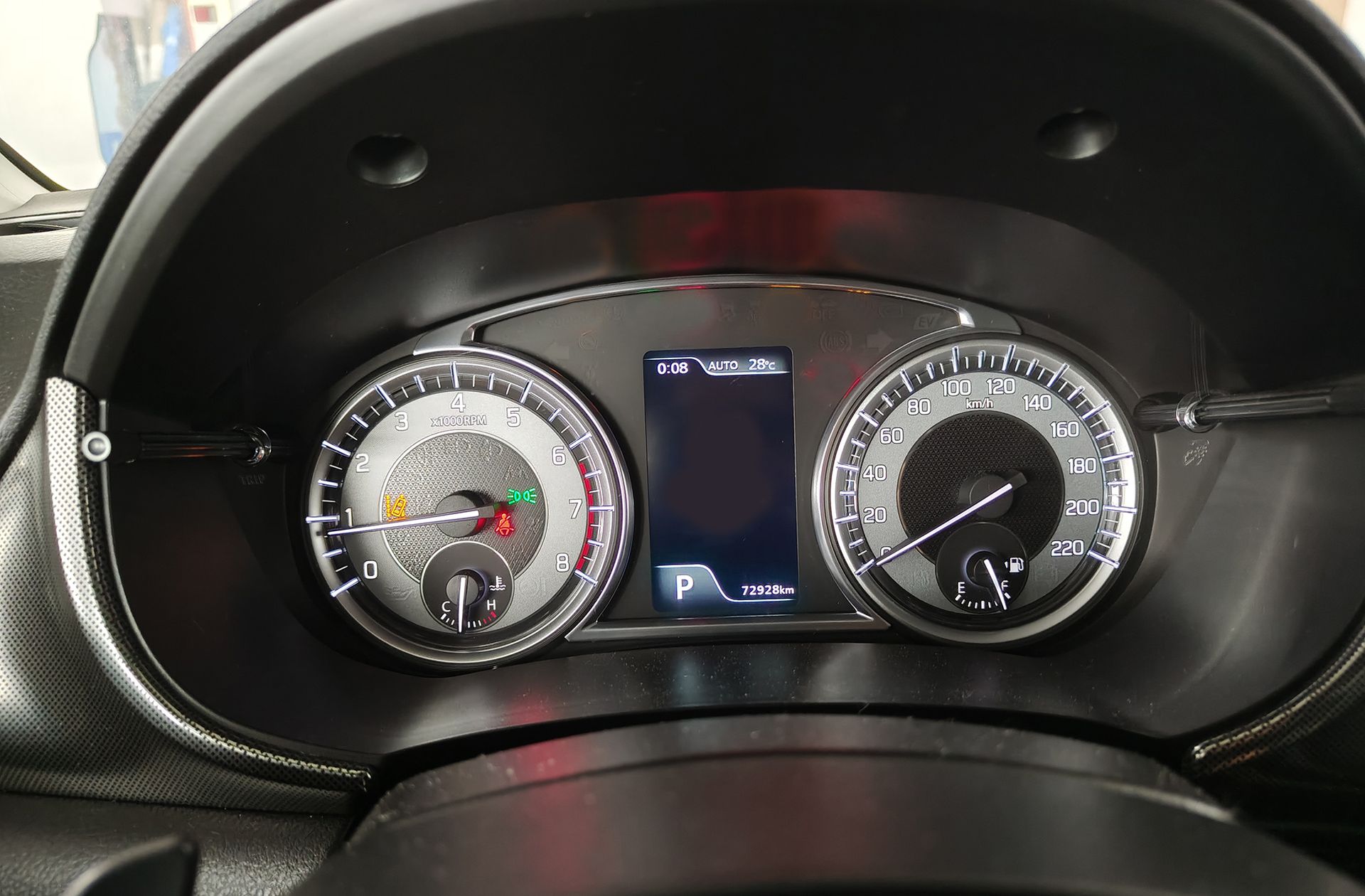 Suzuki Vitara 1.5 Hybrid GLX Strong 4WD - foto 27