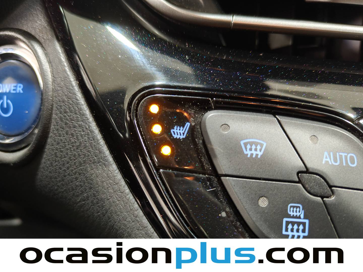 Extras y acabados del Toyota C-HR Toyota C-HR 1.8 125H Advance (122 CV)