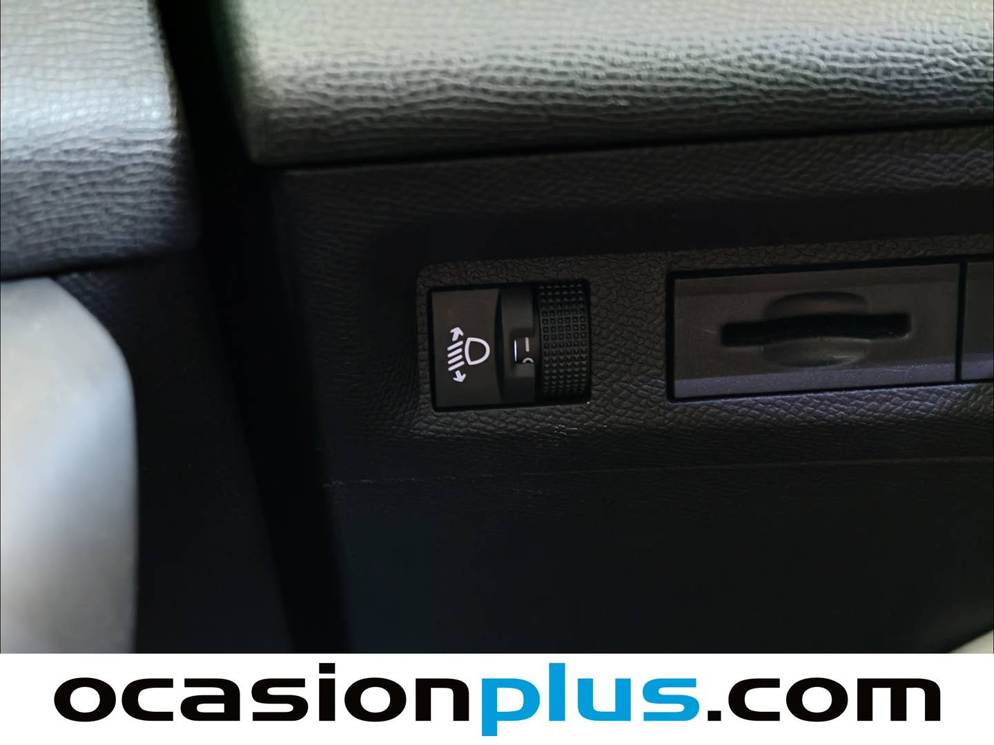 Foto Peugeot 408 Peugeot 408 Puretech 130 Allure Pack EAT8 (130 CV)