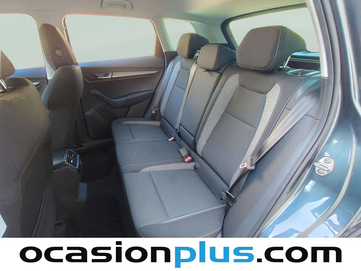Foto asientos traseros Skoda Karoq Skoda Karoq 1.5 TSI ACT 125 Aniversario DSG (150 CV)