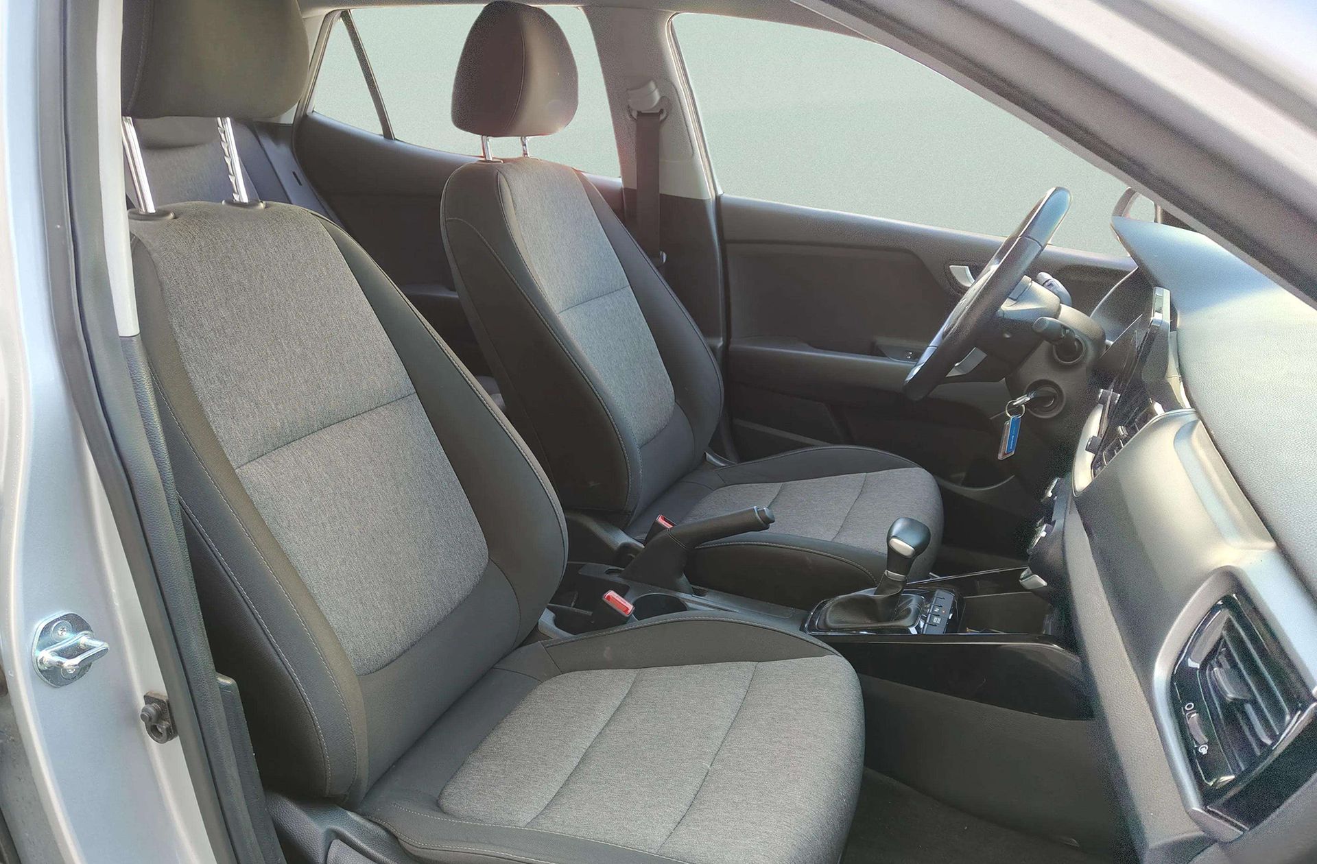 Kia Stonic 1.0 T-GDi Drive DCT - foto 21
