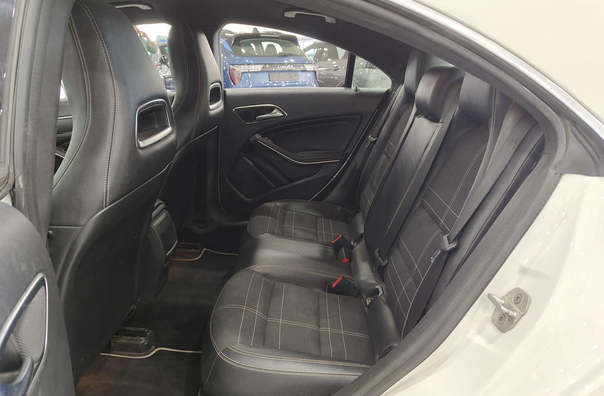 Mercedes-Benz CLA 220 CDI Urban - foto 11