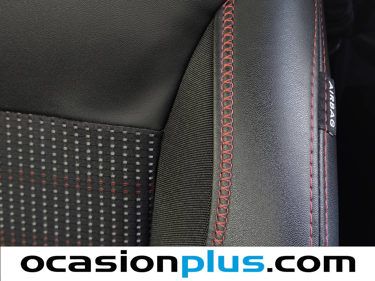 Extras y acabados del Peugeot 2008 Peugeot 2008 PureTech 130 S&S GT Line (130 CV)