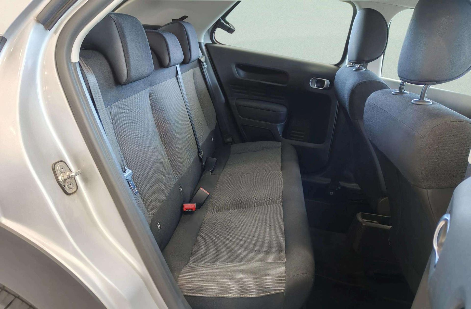 Citroën C4 Cactus 1.2 VTi Feel Fine - foto 14