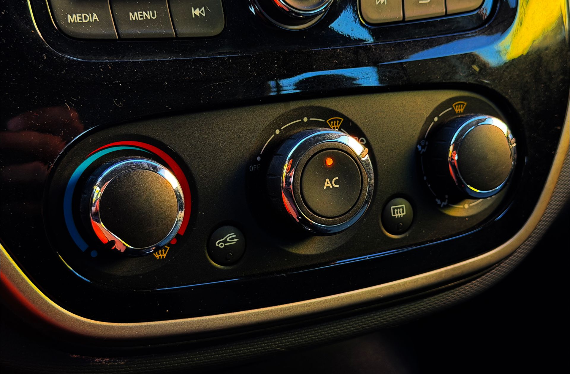Renault Captur Intens TCe EDC - foto 25