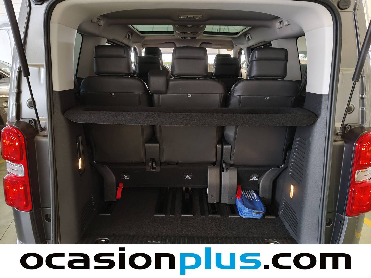 Foto Peugeot Traveller Peugeot Traveller 2.0 BlueHDi Allure Standard (150 CV) 7 Plazas