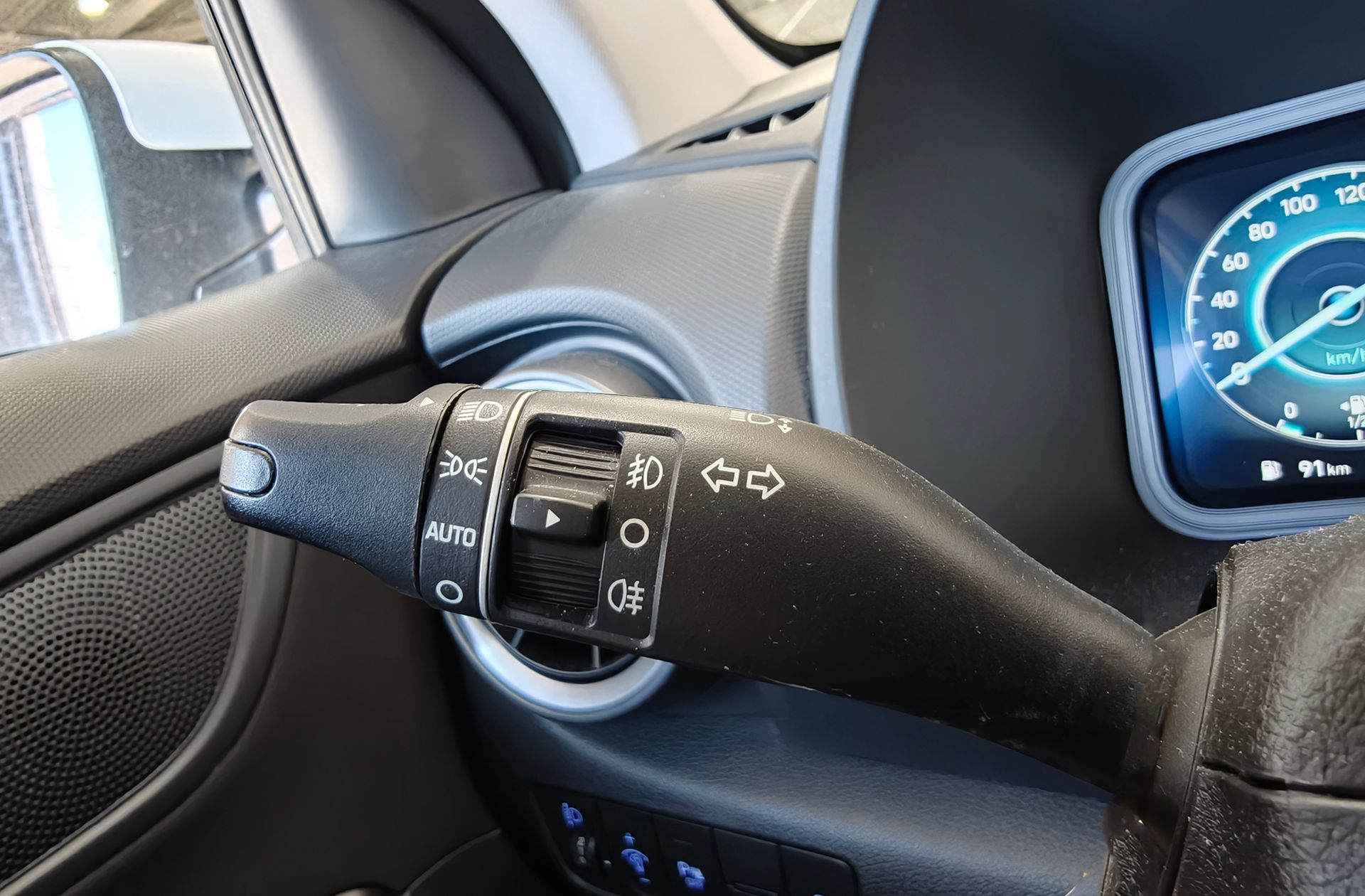 Hyundai Kona 1.0 T-GDi 48V Maxx 4x2 - foto 27