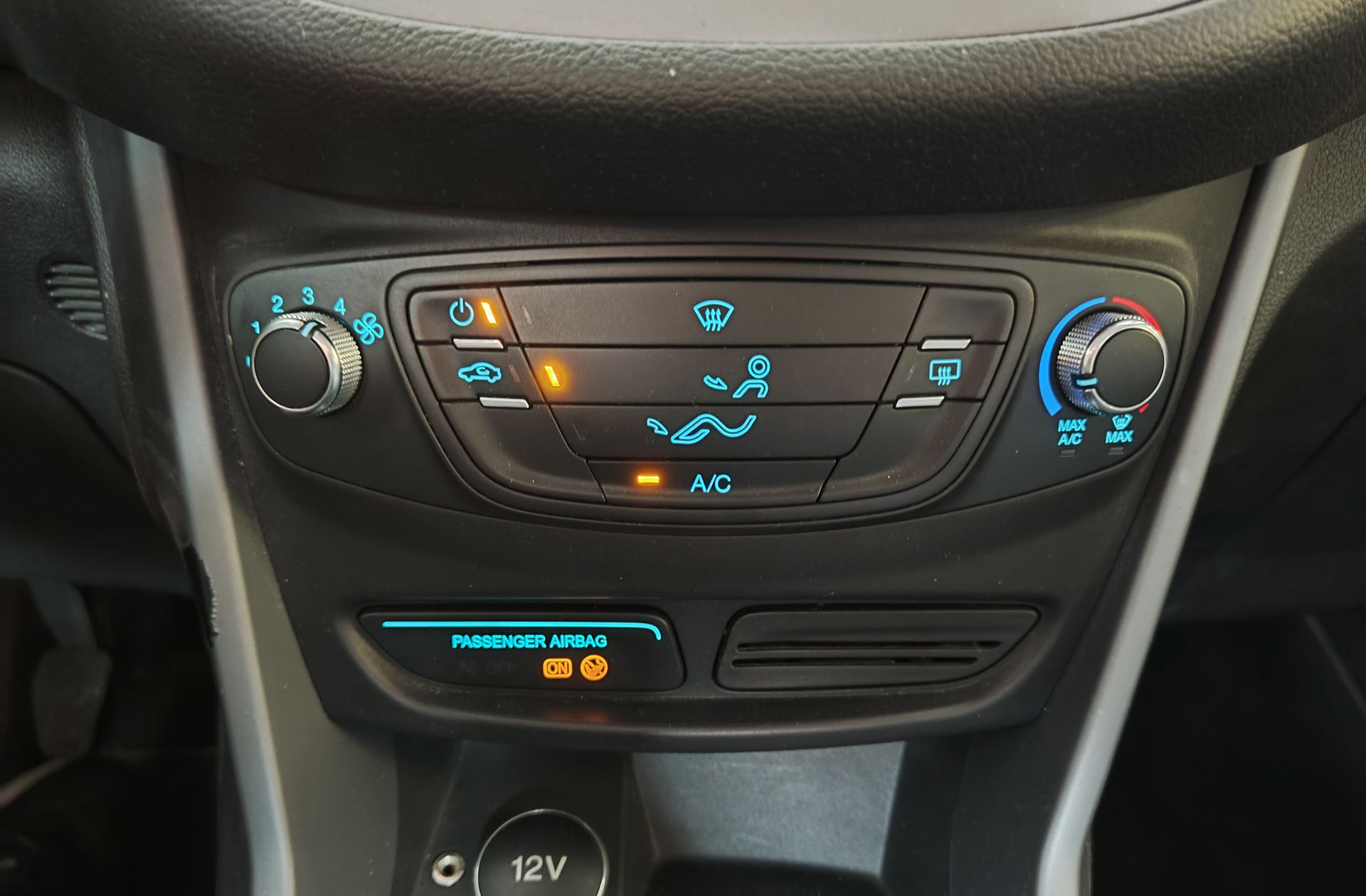 Ford B-Max 1.0 EcoBoost Trend - foto 25