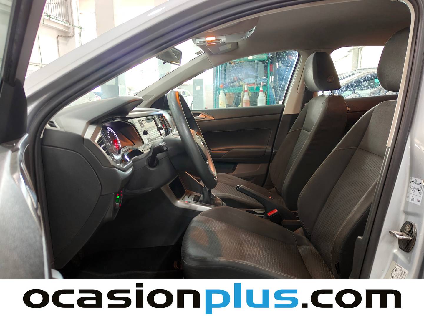 Foto asientos delanteros Volkswagen Polo Volkswagen Polo Edition 1.0 (75 CV)