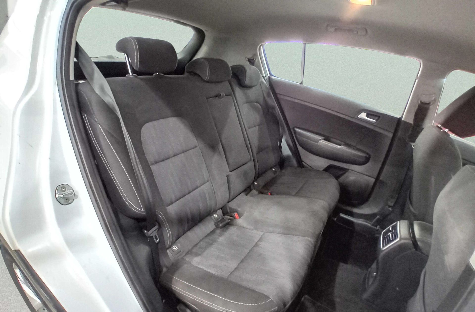 Kia Sportage 1.6 MHEV Concept 4x2 - foto 15