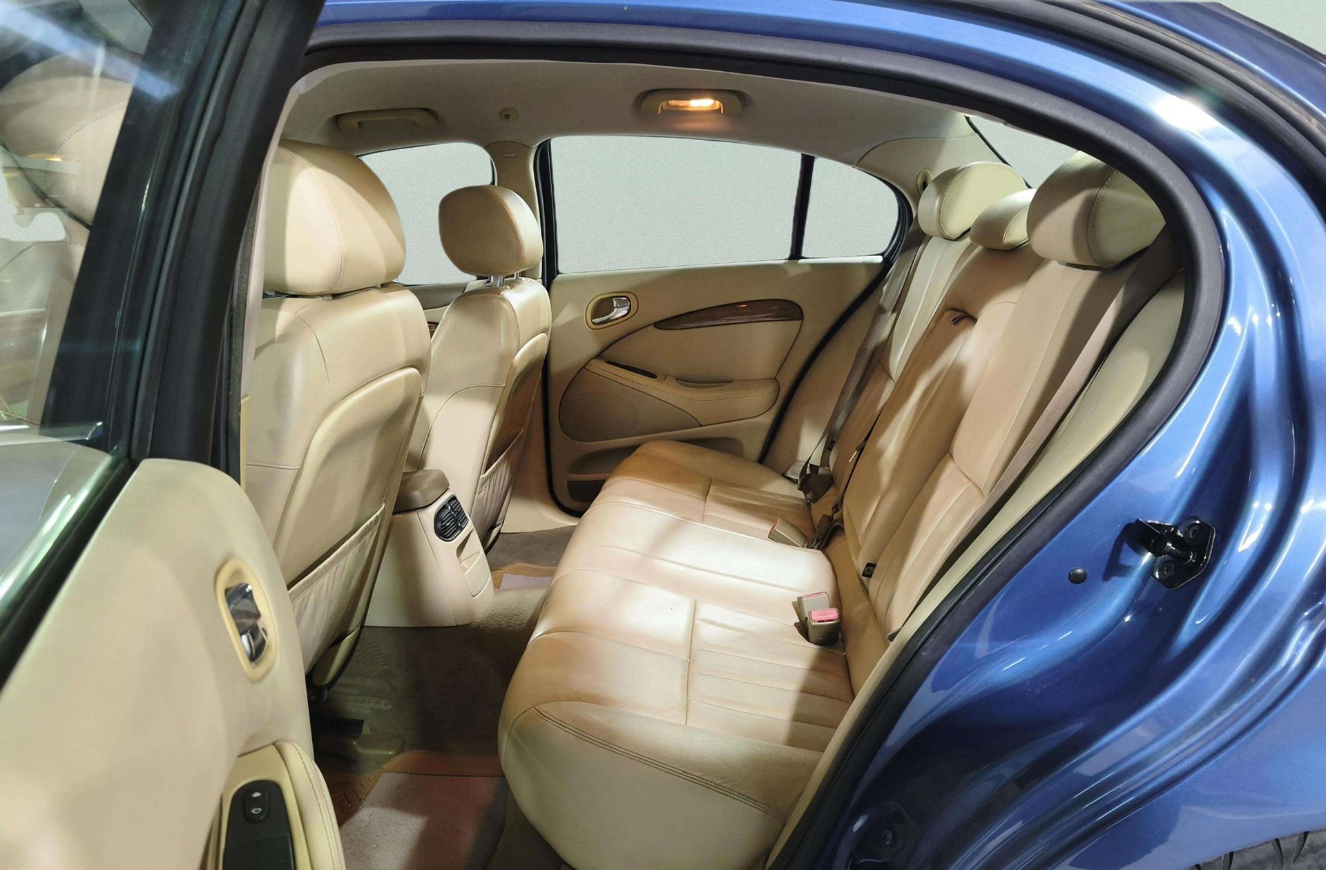 Jaguar S-Type 2.5 V6 Executive - foto 10