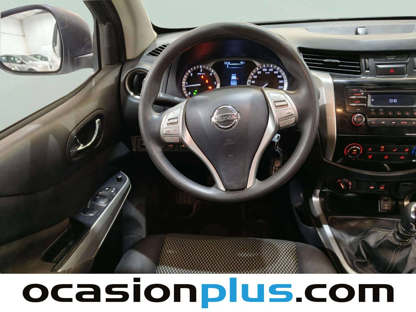Extras y acabados del Nissan Navara Nissan Navara PickUp 2.3 dCi Doble Cabina Acenta (163 CV)
