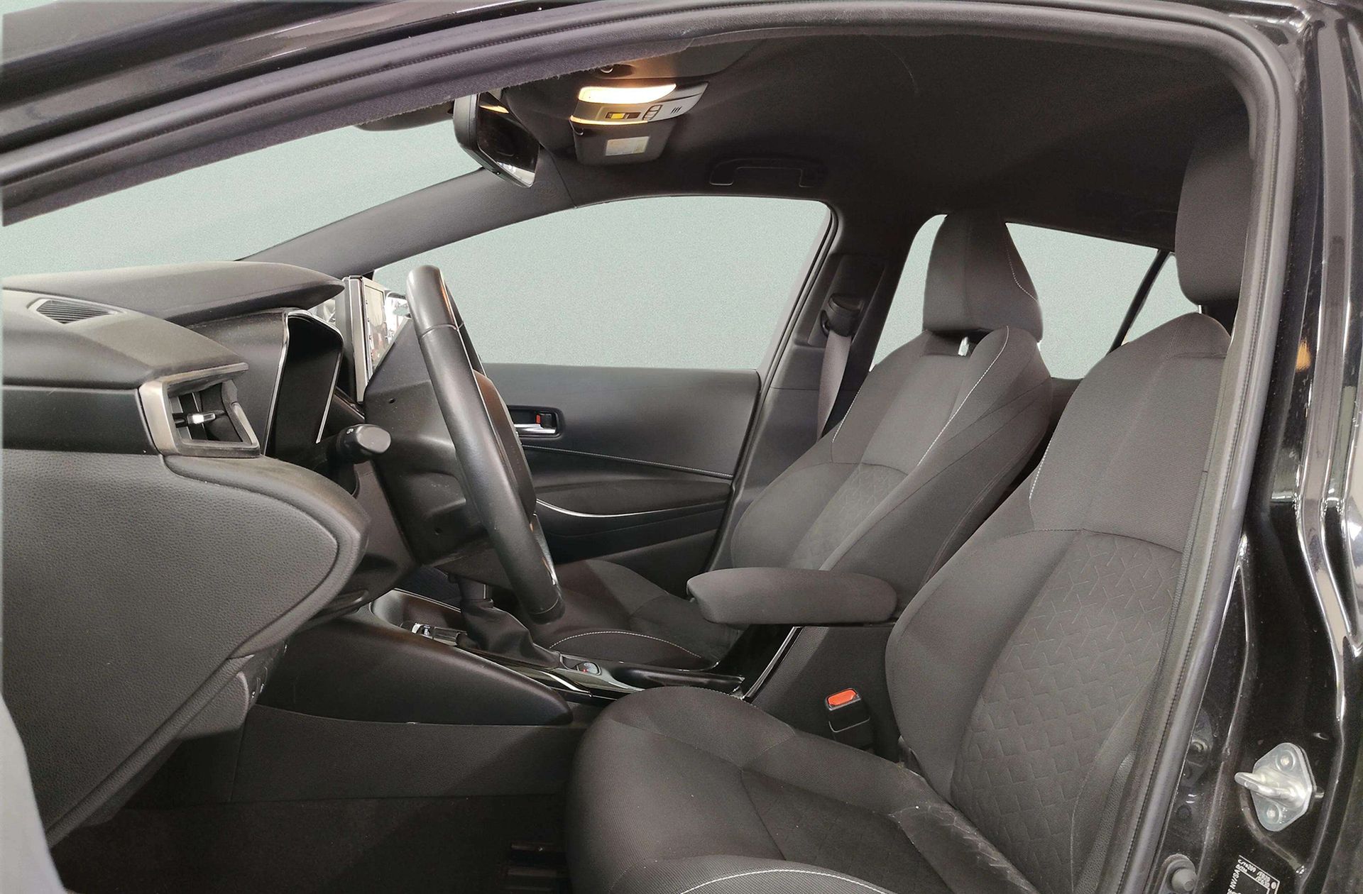 Toyota Corolla 125H Active Tech E-CVT - foto 9