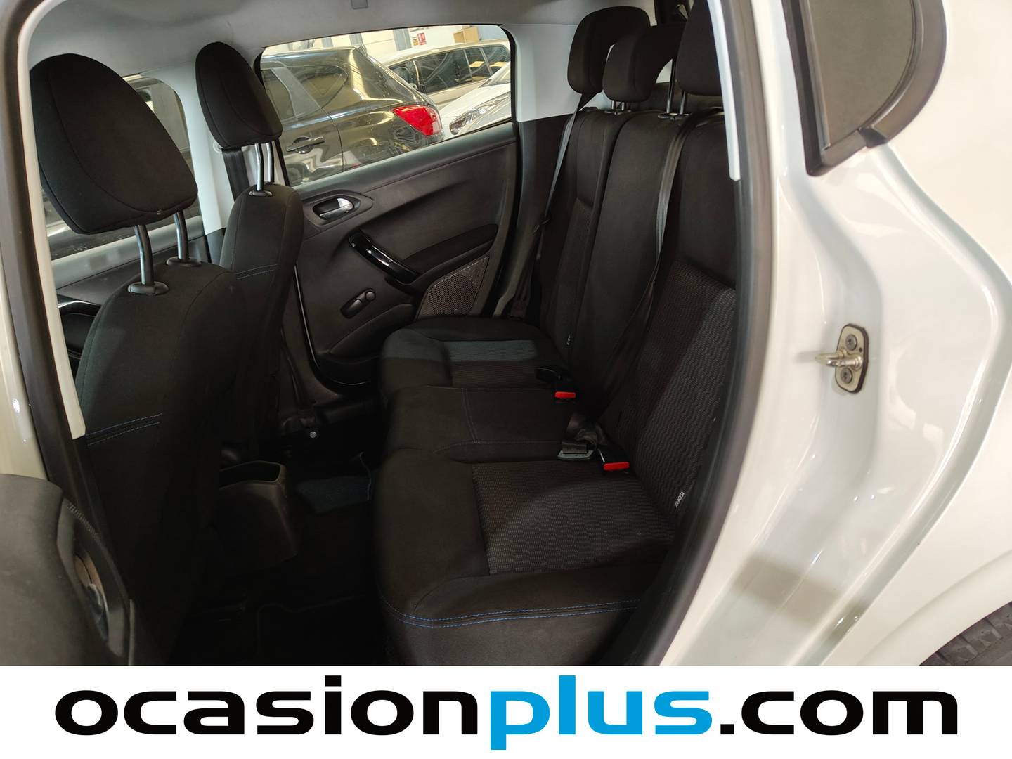 Foto asientos traseros Peugeot 208 Peugeot 208 PureTech Signature (82 CV)