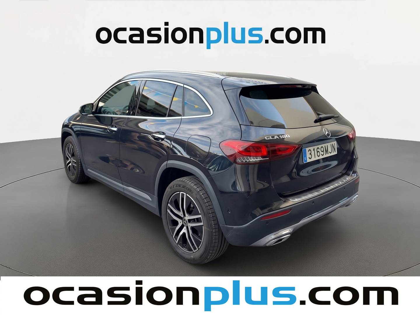 Foto trasera Mercedes GLA Mercedes GLA 180 (136 CV) izquierda