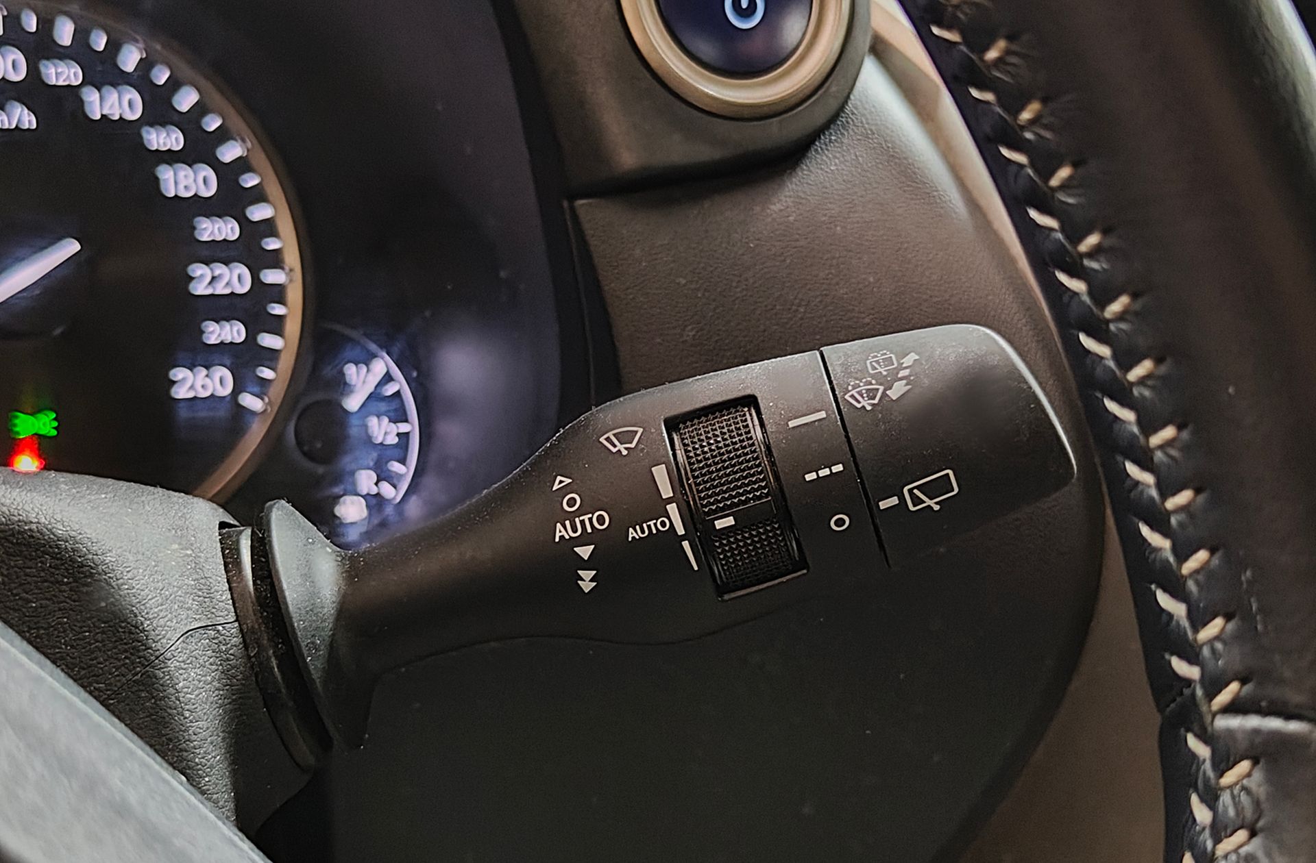 Lexus NX 300h Business Navigation 2WD - foto 28