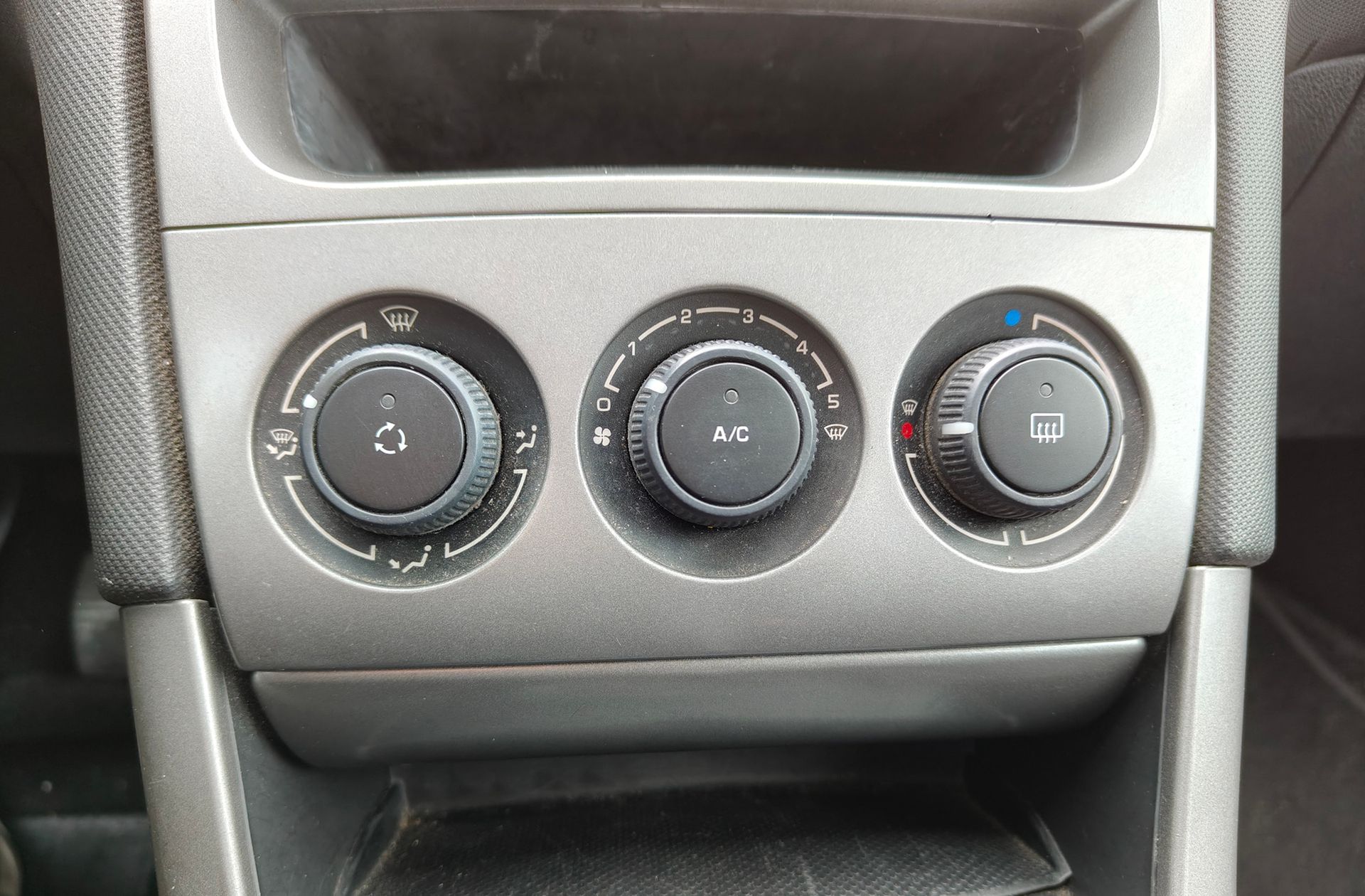 Peugeot 308 SW SW 1.6 e-HDI Access FAP - foto 23