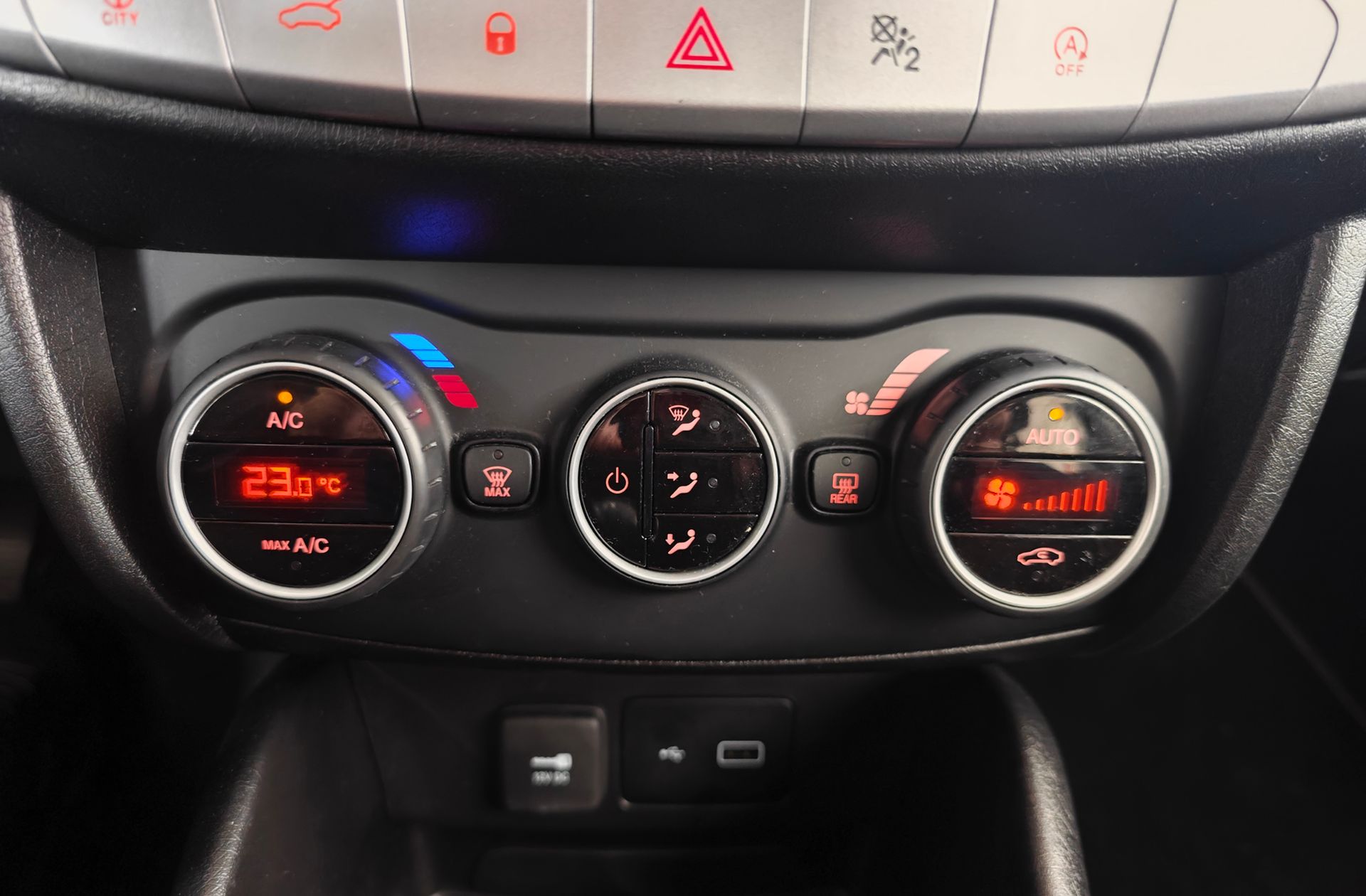 Fiat Tipo Sedan 1.3 MultiJet Lounge - foto 27