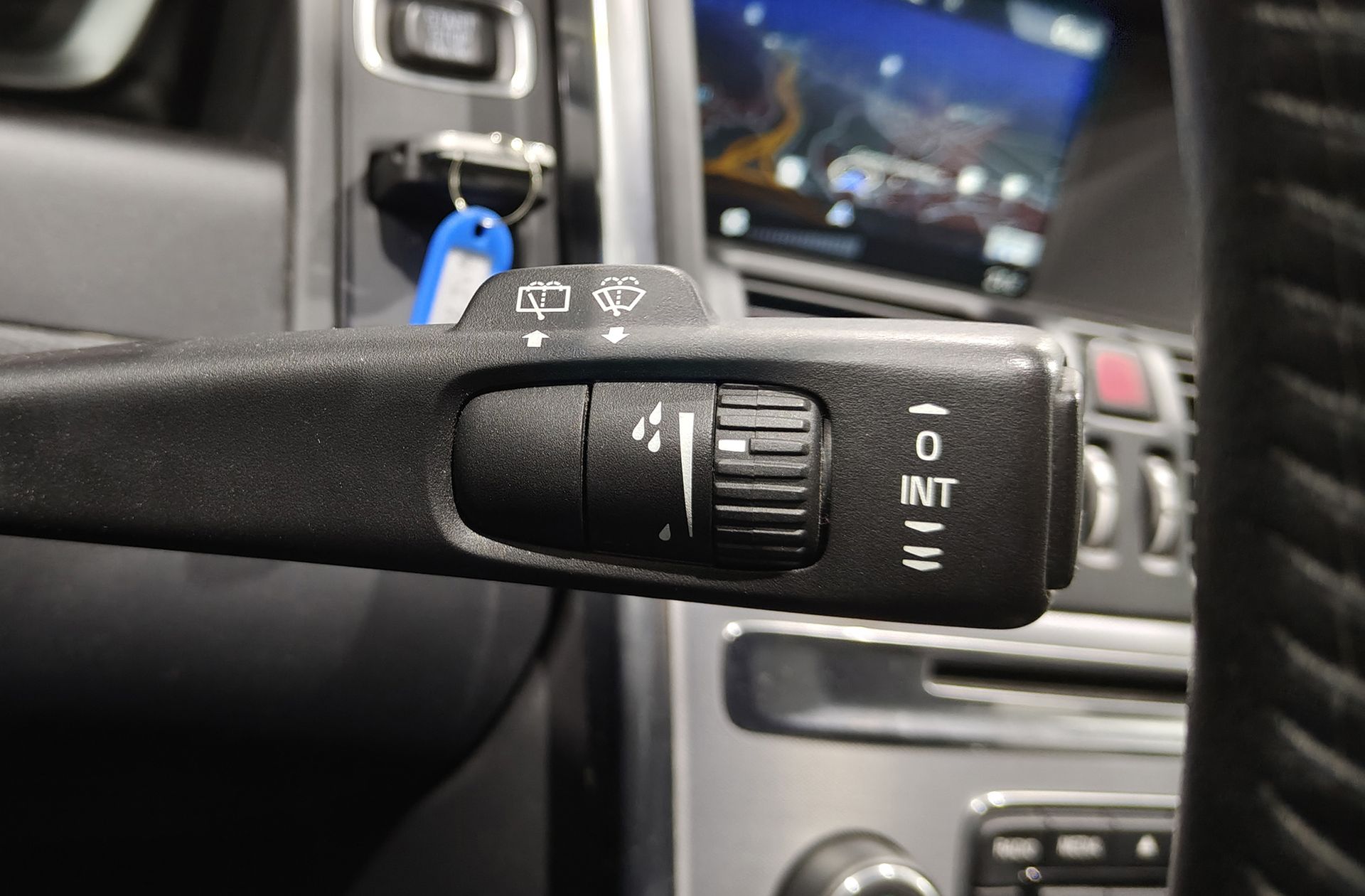 Volvo XC60 D3 Kinetic - foto 24
