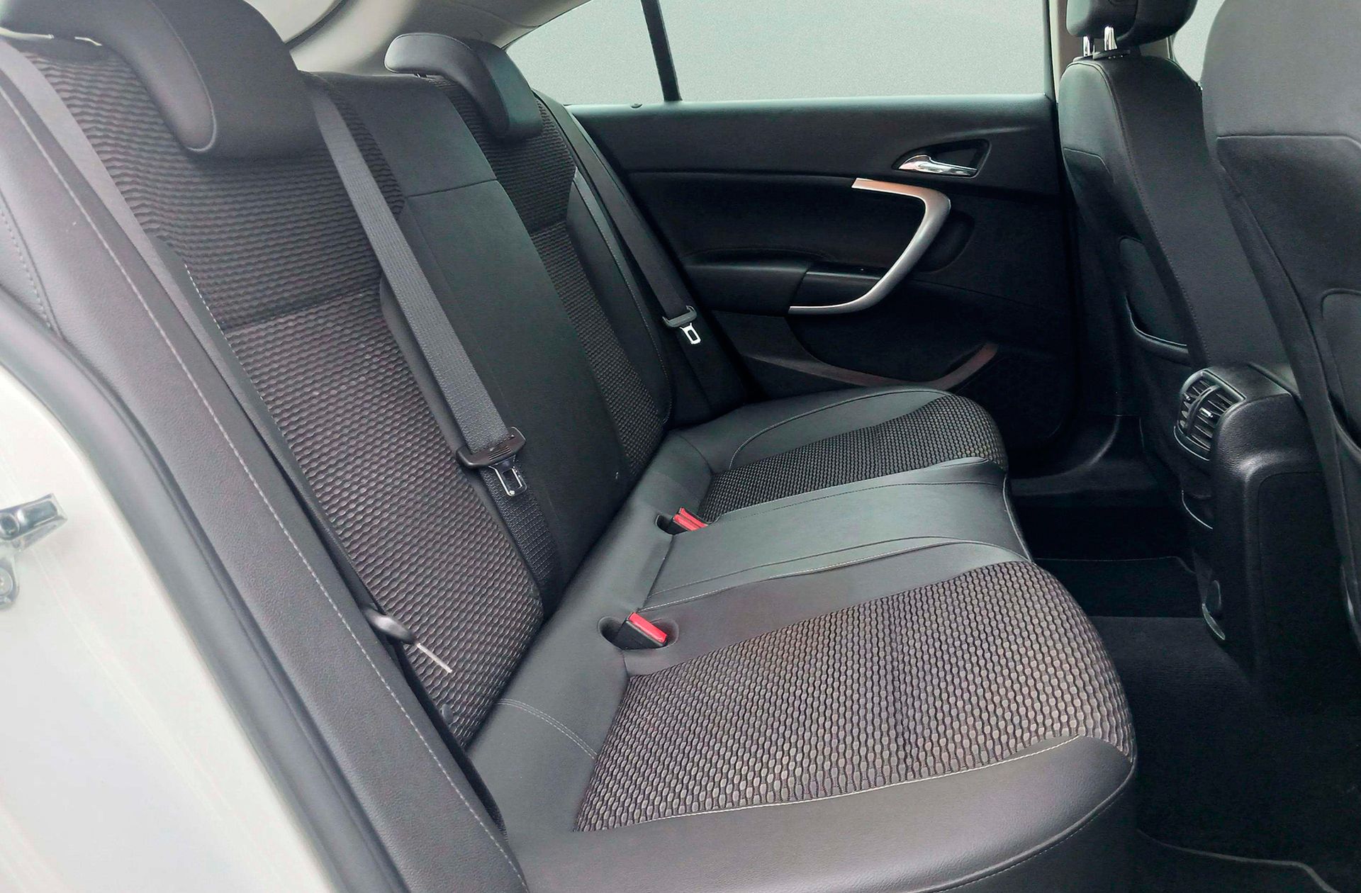 Opel Insignia 1.6 CDTI ecoFlex Excellence - foto 18
