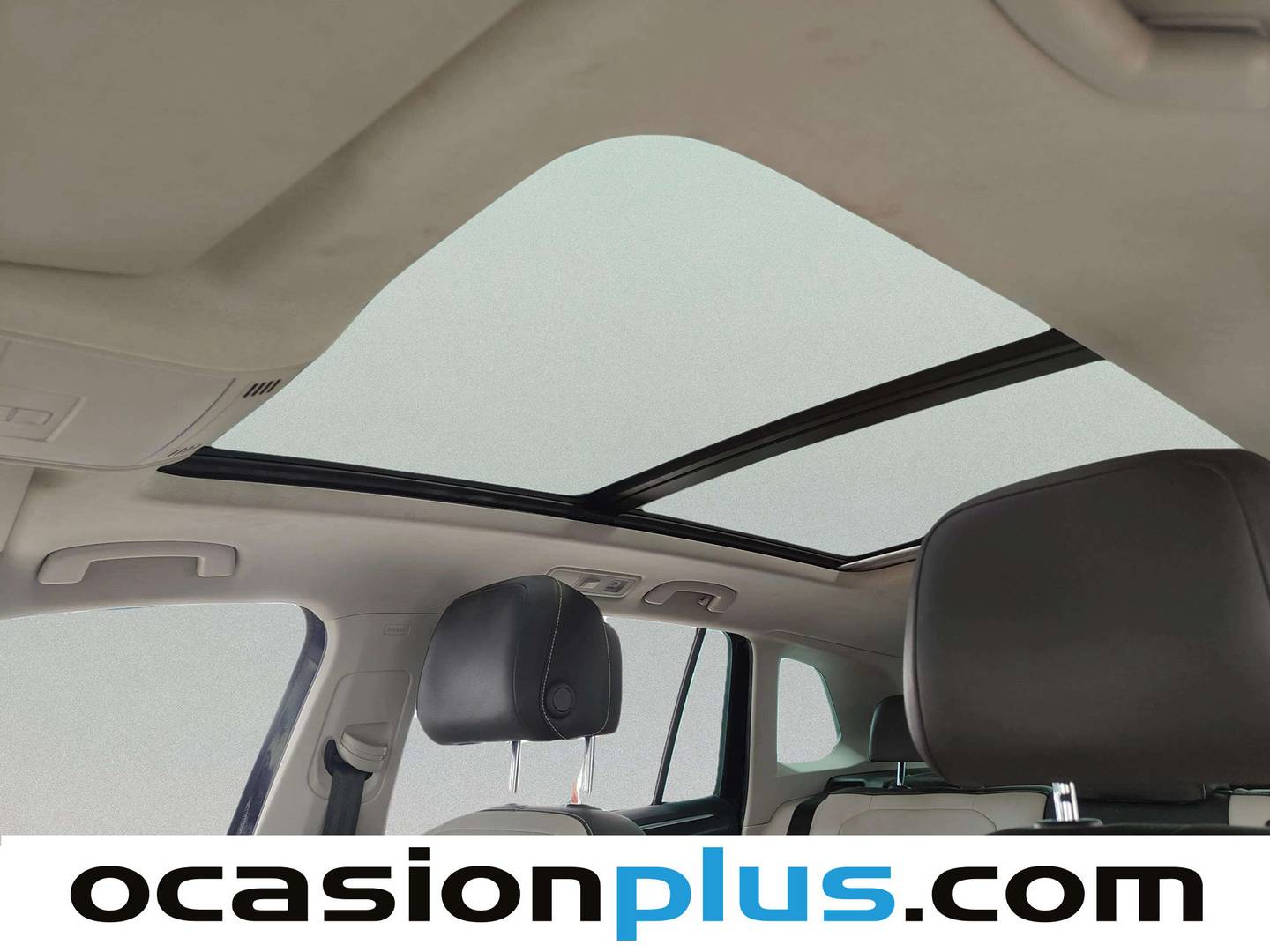 Equipamiento del Volkswagen Tiguan Volkswagen Tiguan Sport 2.0 TDI BMT 4Motion (190 CV) DSG Pack R-Line