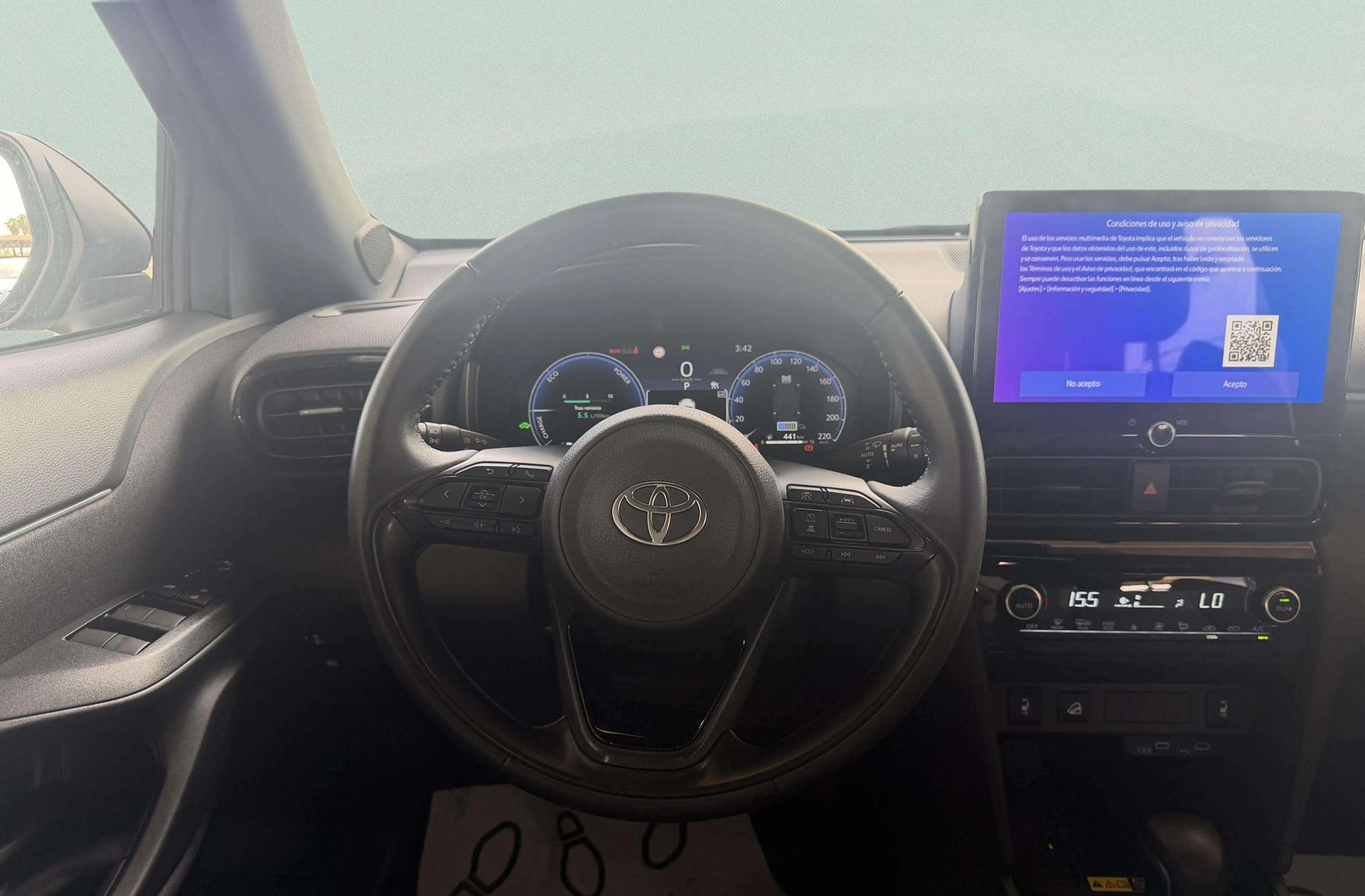 Toyota Yaris Cross 130H Premiere Edition AWD - foto 23