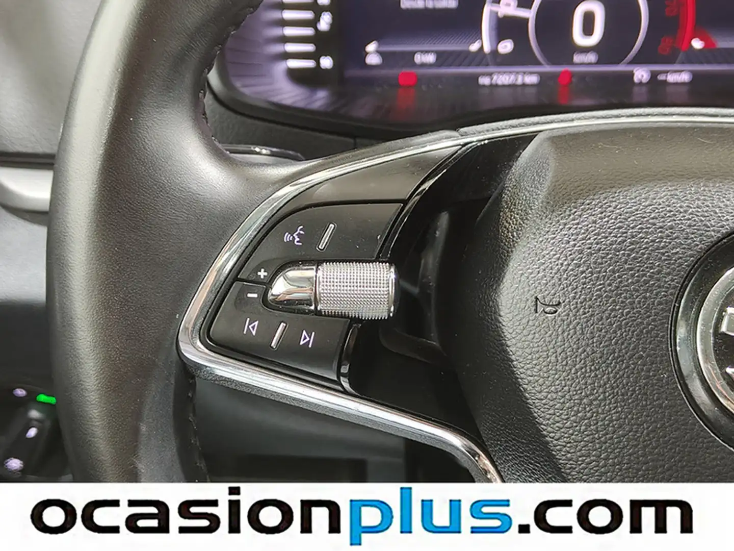 Foto Skoda Karoq Skoda Karoq 1.0 TSI Ambition (110 CV)