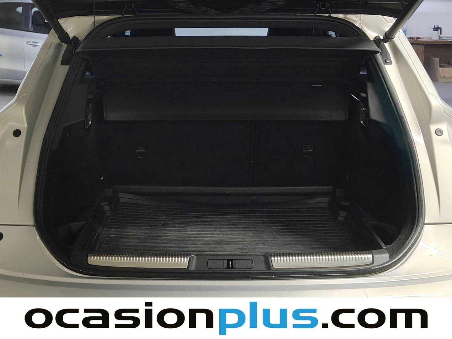 Foto DS DS 7 Crossback DS DS7 Crossback E-Tense 225 Ligne Noire Auto (225 CV)