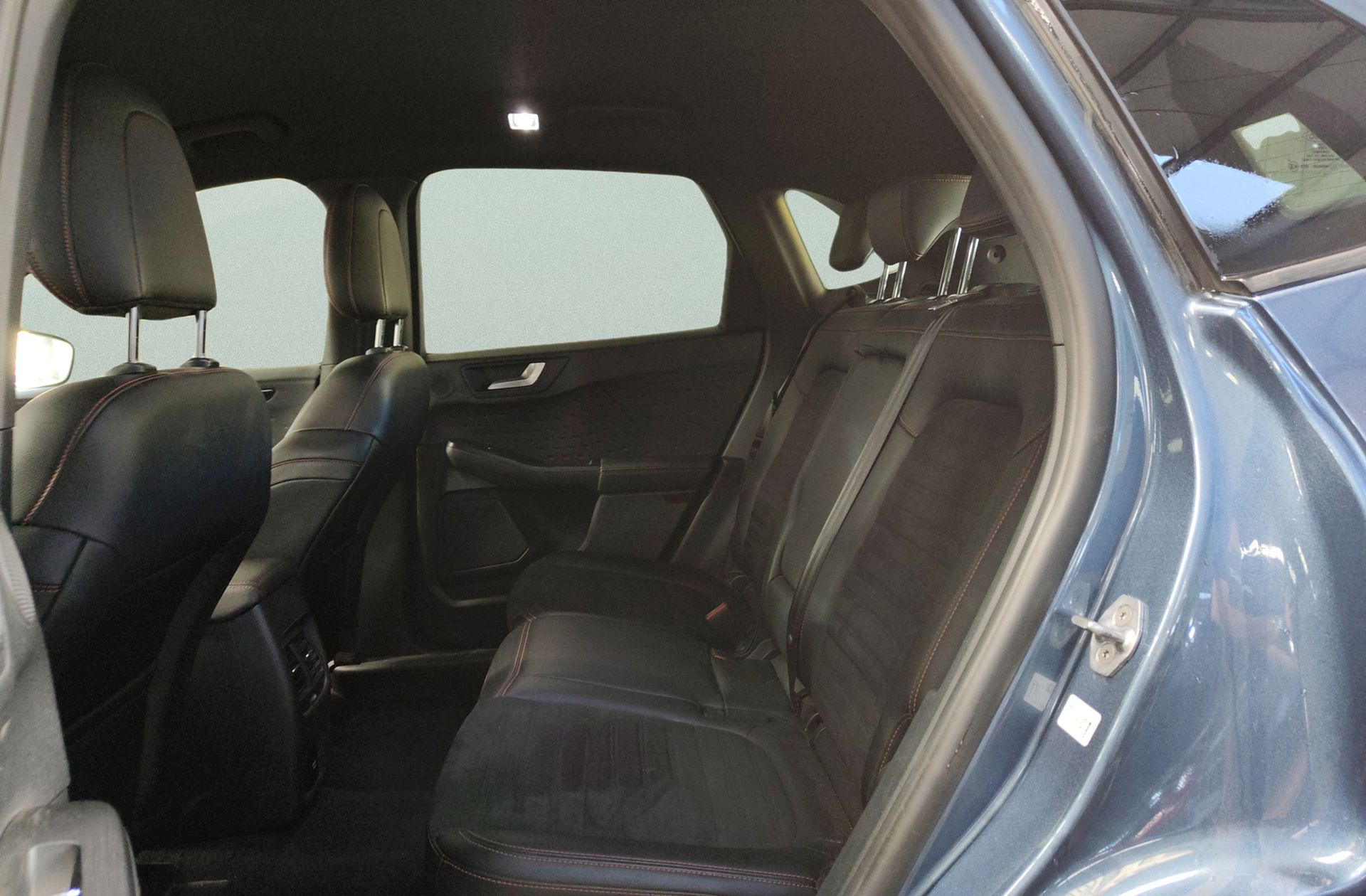 Ford Kuga 2.0 EcoBlue ST-Line X 4x4 - foto 13
