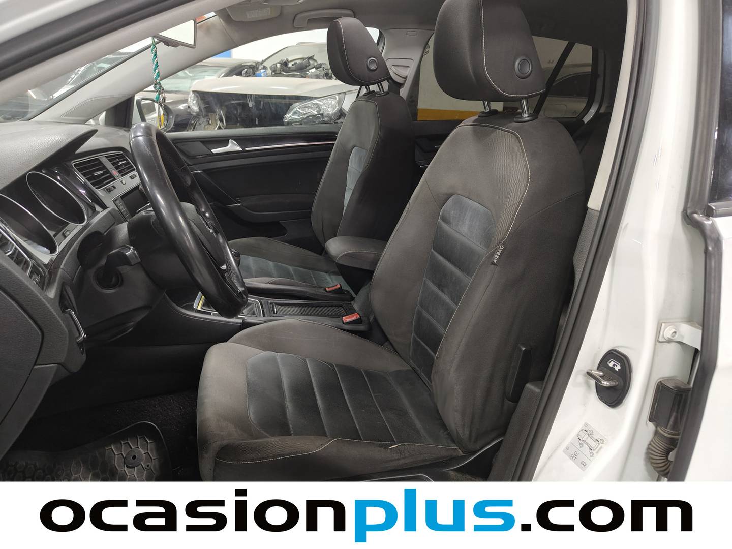 Foto asientos delanteros Volkswagen Golf Volkswagen Golf Sport 1.6 TDI (105 CV) Pack R-Line