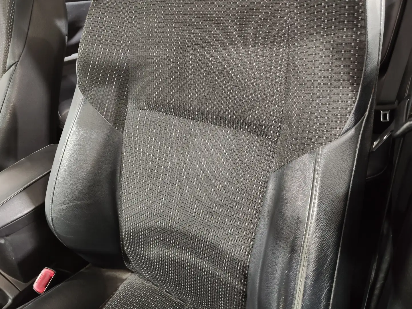 Foto Toyota Auris Toyota Auris Hybrid Touring Sports Advance (136 CV)