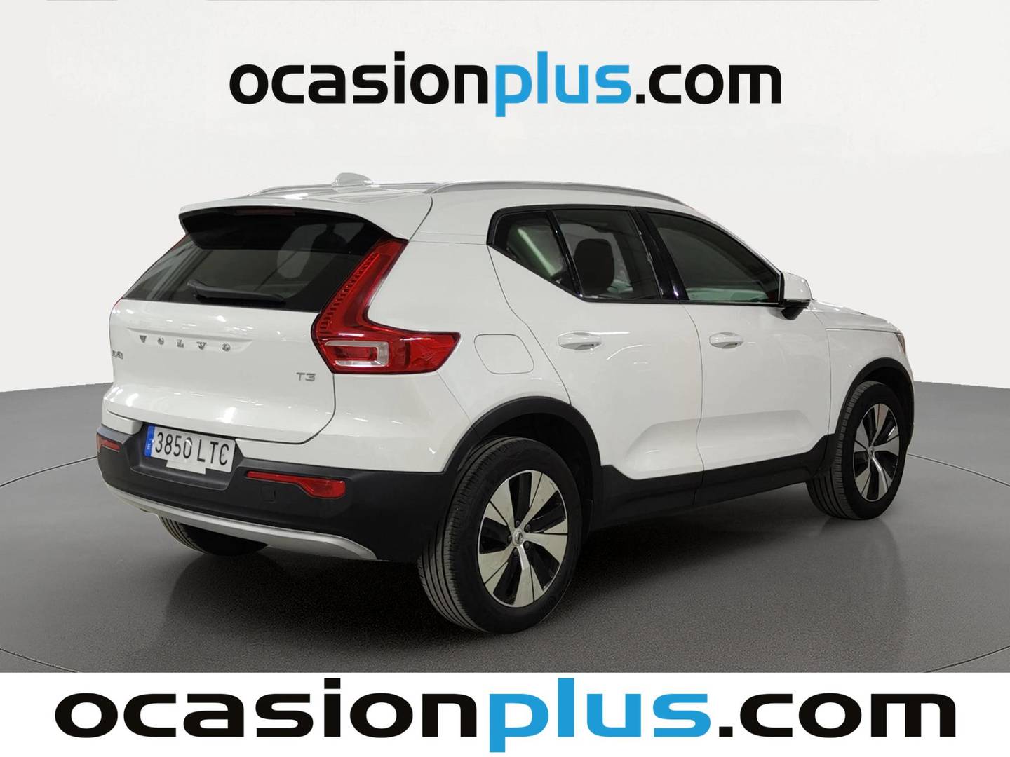Foto trasera Volvo XC40 Volvo XC40 T3 Momentum Pro Auto (163 CV) derecha
