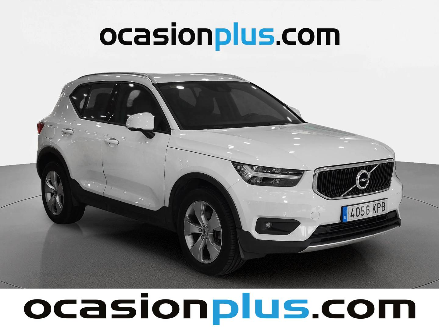 Foto delantera Volvo XC40 Volvo XC40 T4 Momentum Auto (190 CV) derecha