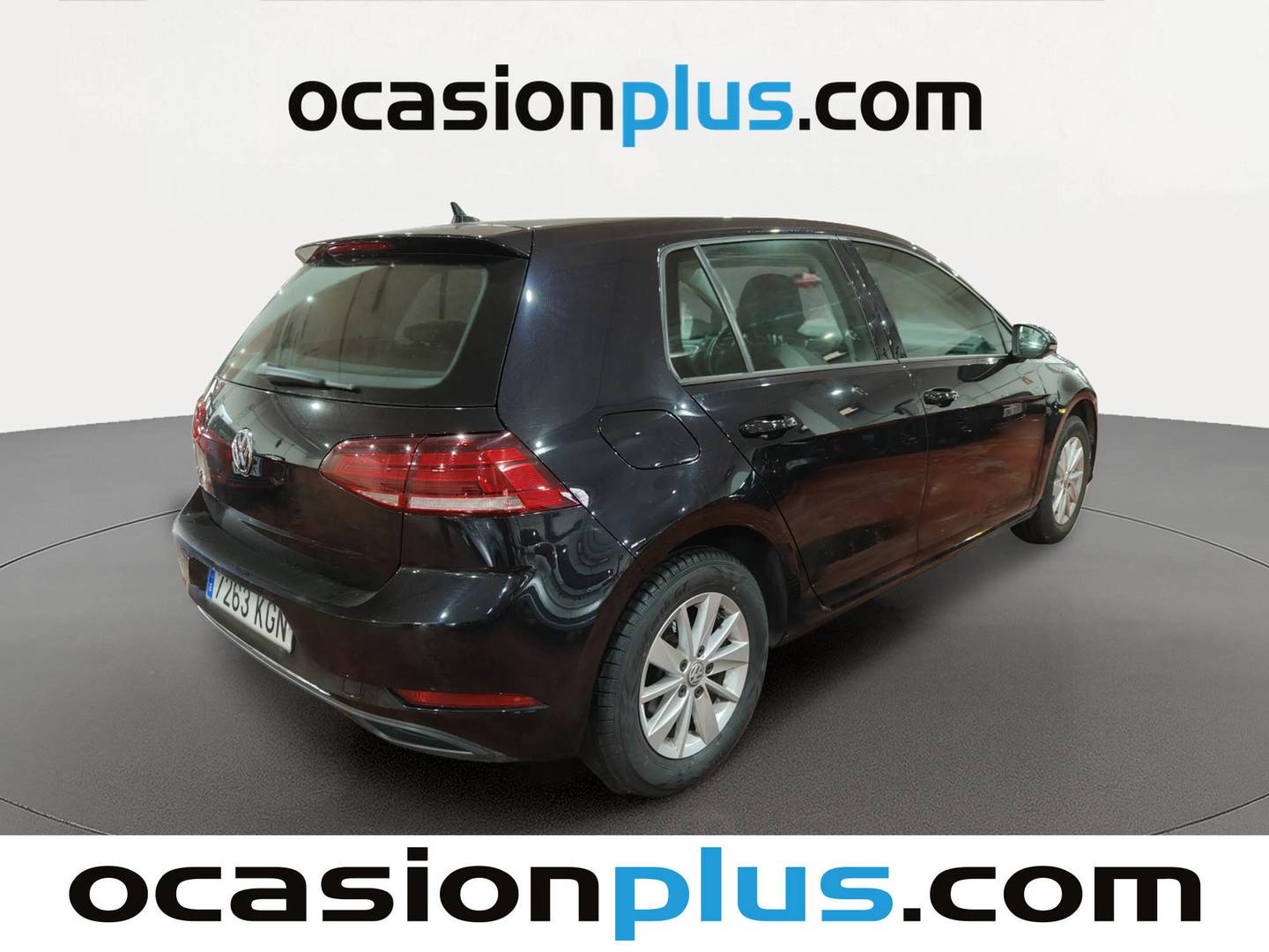 Foto trasera Volkswagen Golf Volkswagen Golf Business 1.0 TSI (110 CV) derecha